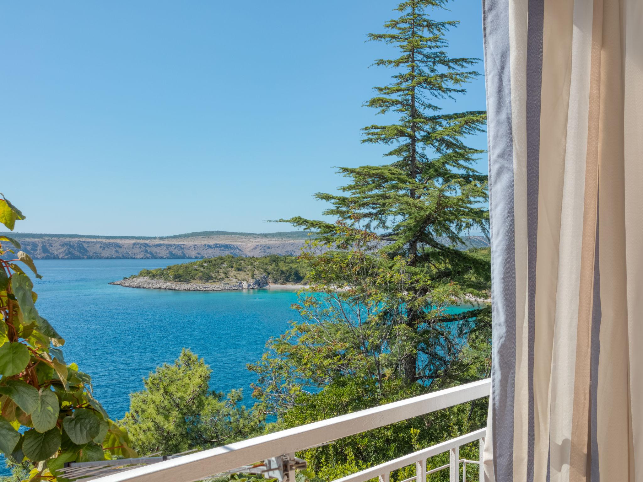 Foto 6 - Apartamento de 2 quartos em Crikvenica com jardim e vistas do mar