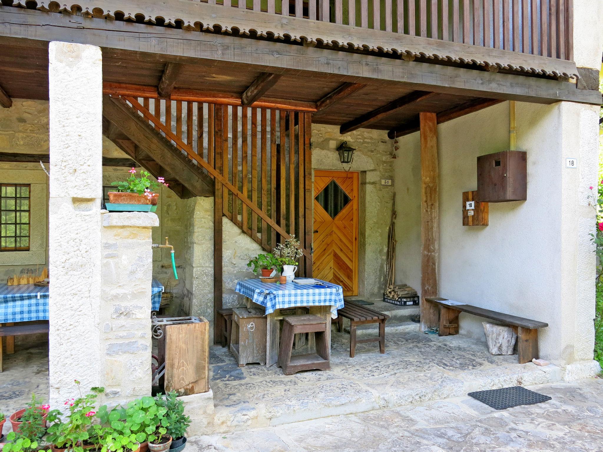 Photo 15 - Maison de 1 chambre à Savogna avec jardin et terrasse