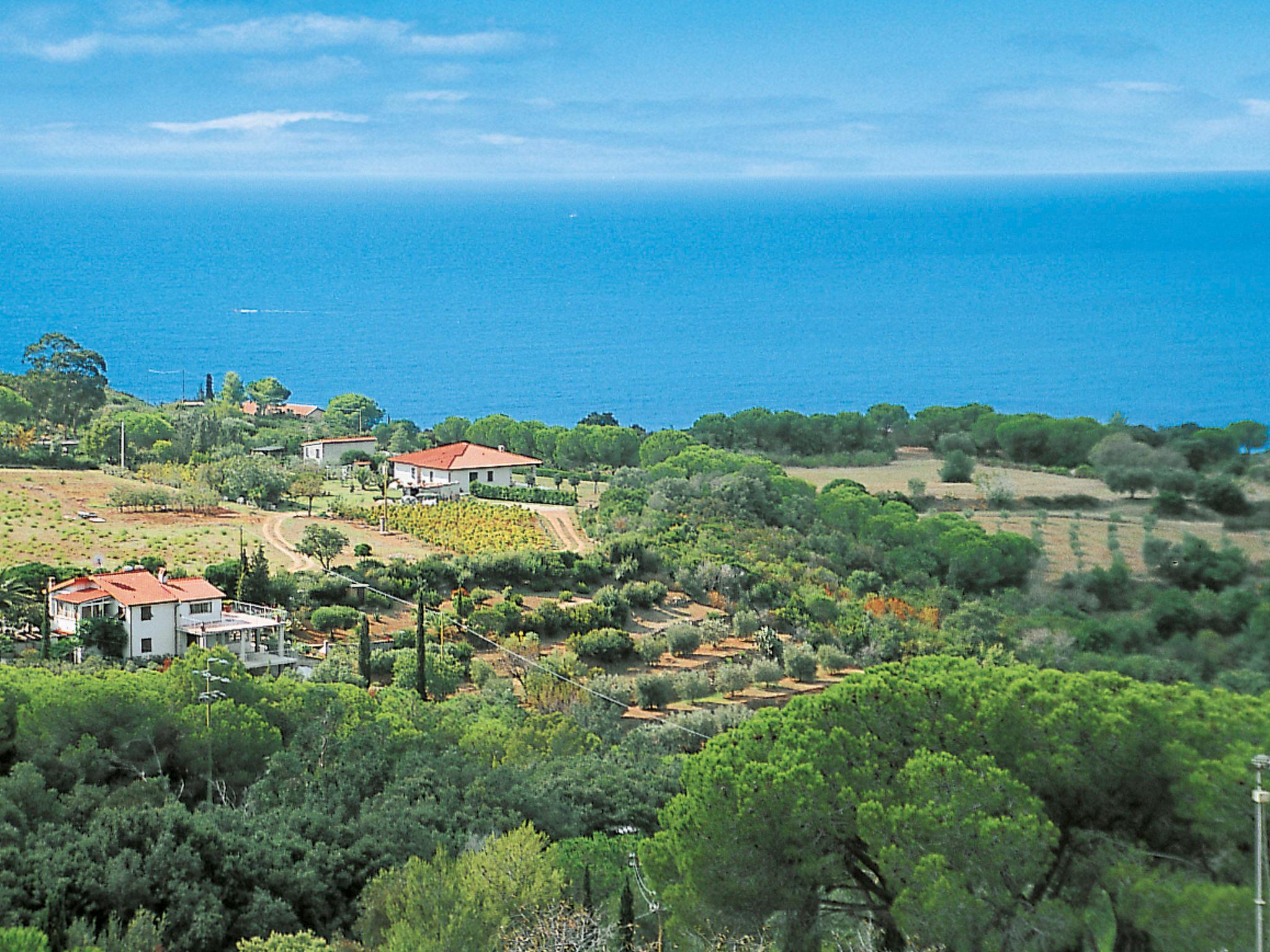 Foto 23 - Casa de 1 quarto em Capoliveri com jardim e vistas do mar