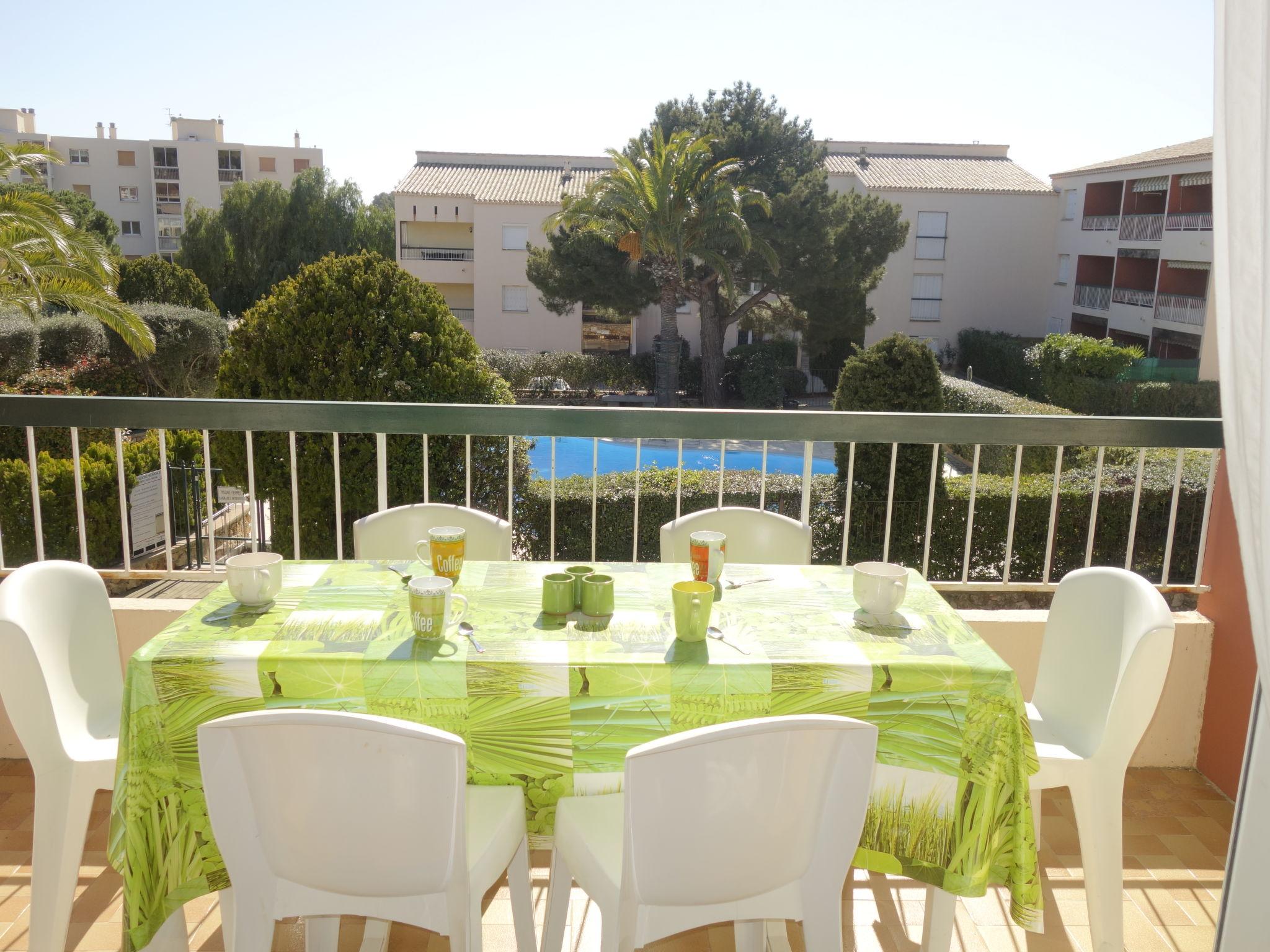 Photo 15 - Appartement de 2 chambres à Bandol avec piscine et jardin