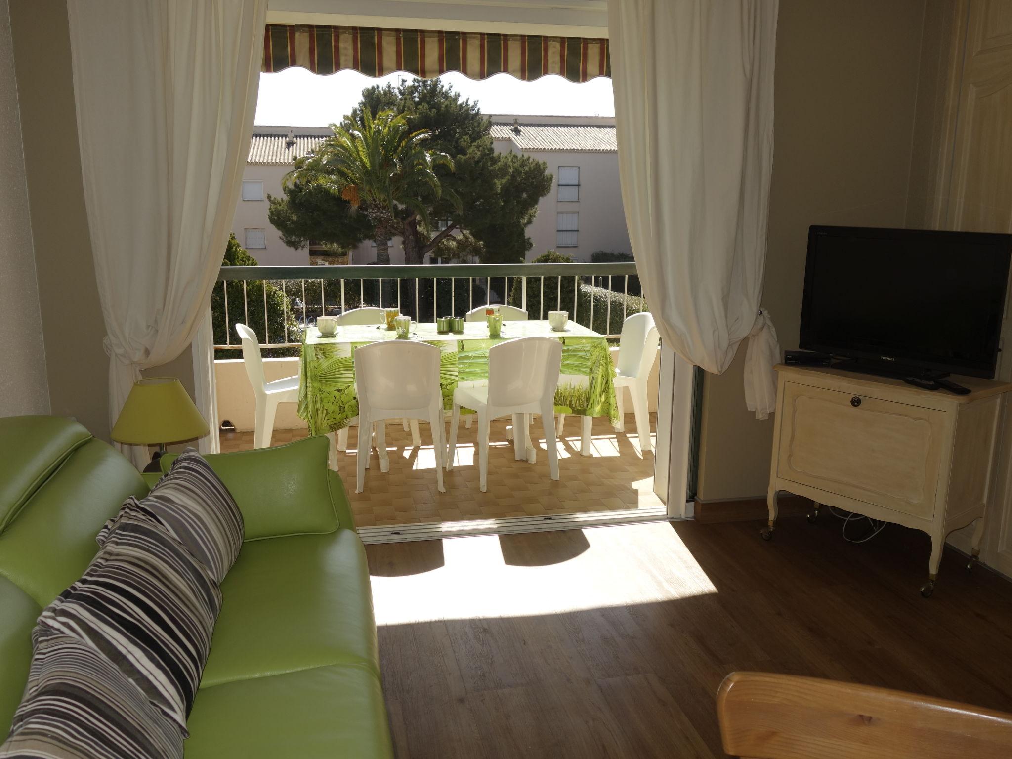 Foto 9 - Apartamento de 2 quartos em Bandol com piscina e jardim