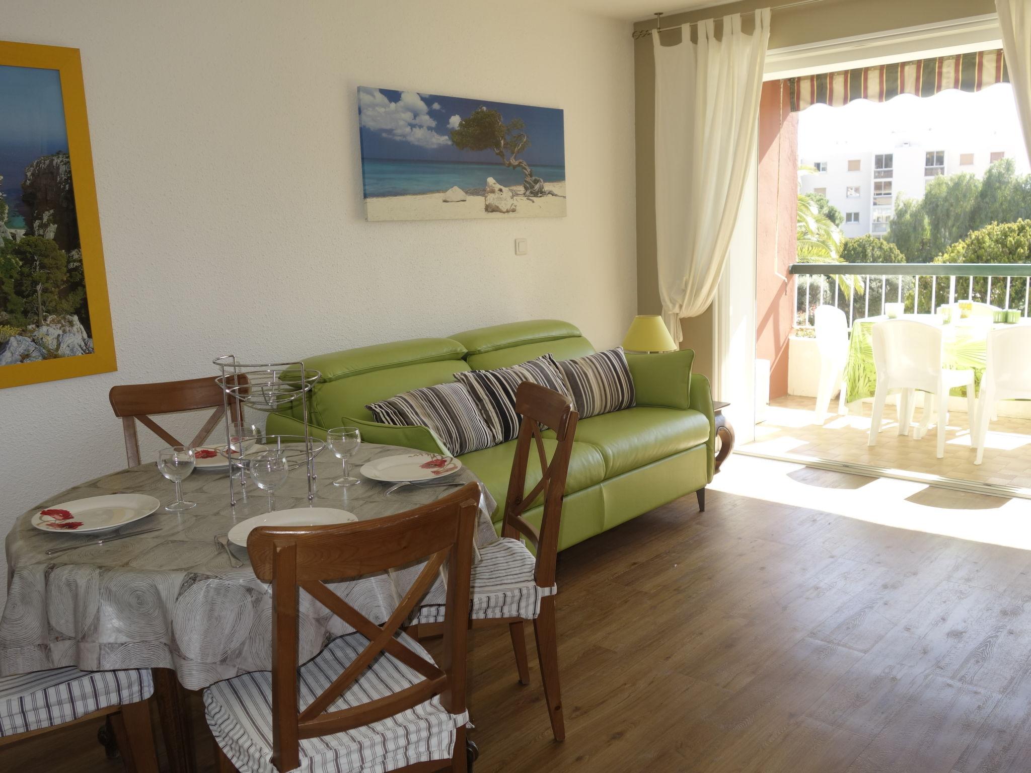 Foto 8 - Apartamento de 2 habitaciones en Bandol con piscina y vistas al mar