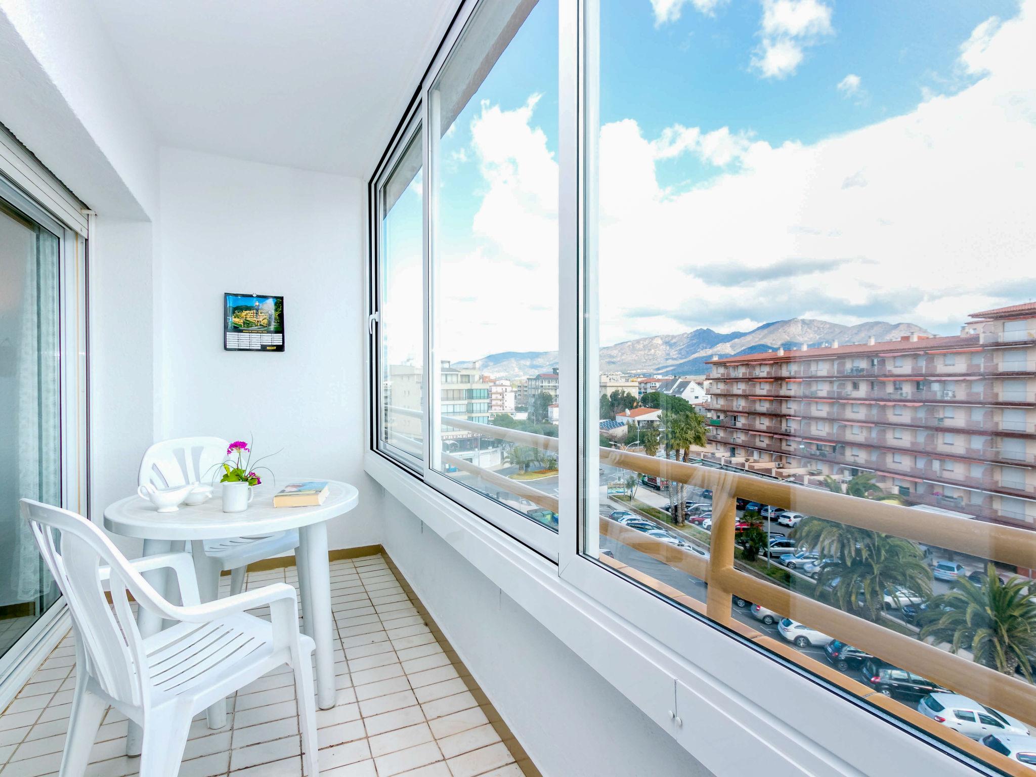 Foto 12 - Apartamento de 1 habitación en Roses con piscina y vistas al mar