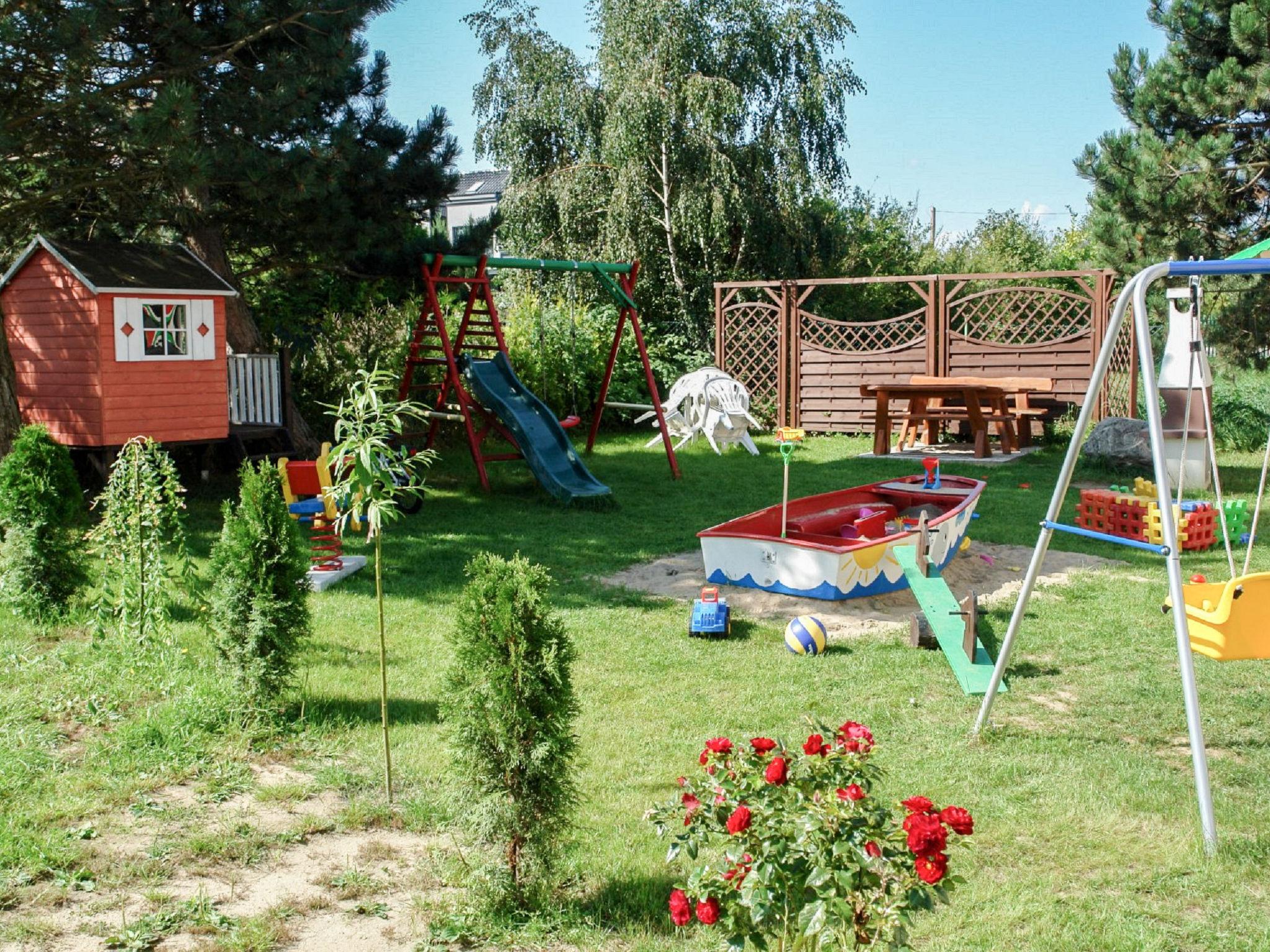 Photo 2 - Appartement de 2 chambres à Mielno avec jardin et vues à la mer