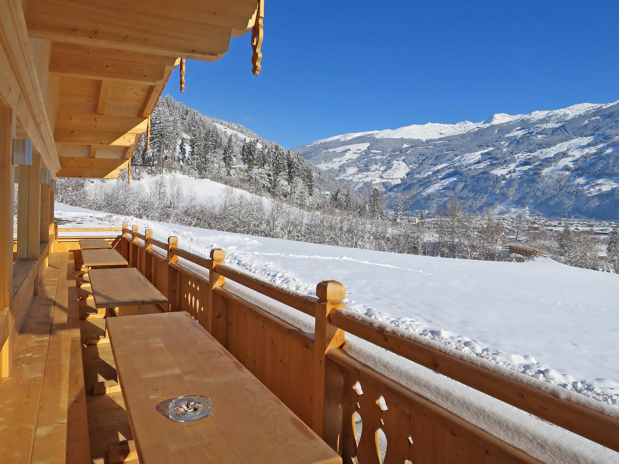 Photo 11 - Maison de 10 chambres à Hippach avec terrasse et vues sur la montagne