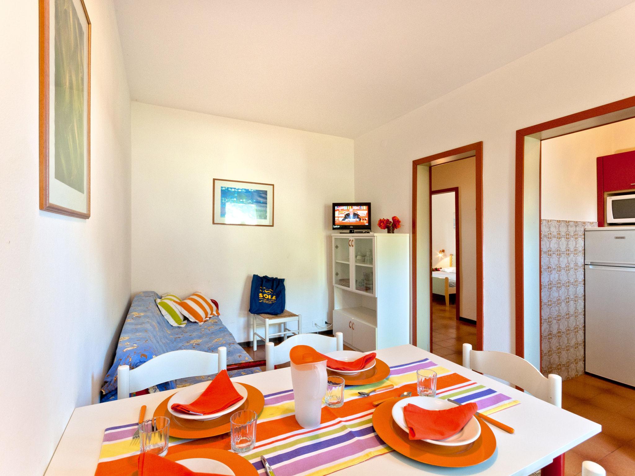 Photo 6 - 2 bedroom Apartment in San Michele al Tagliamento with swimming pool and sea view