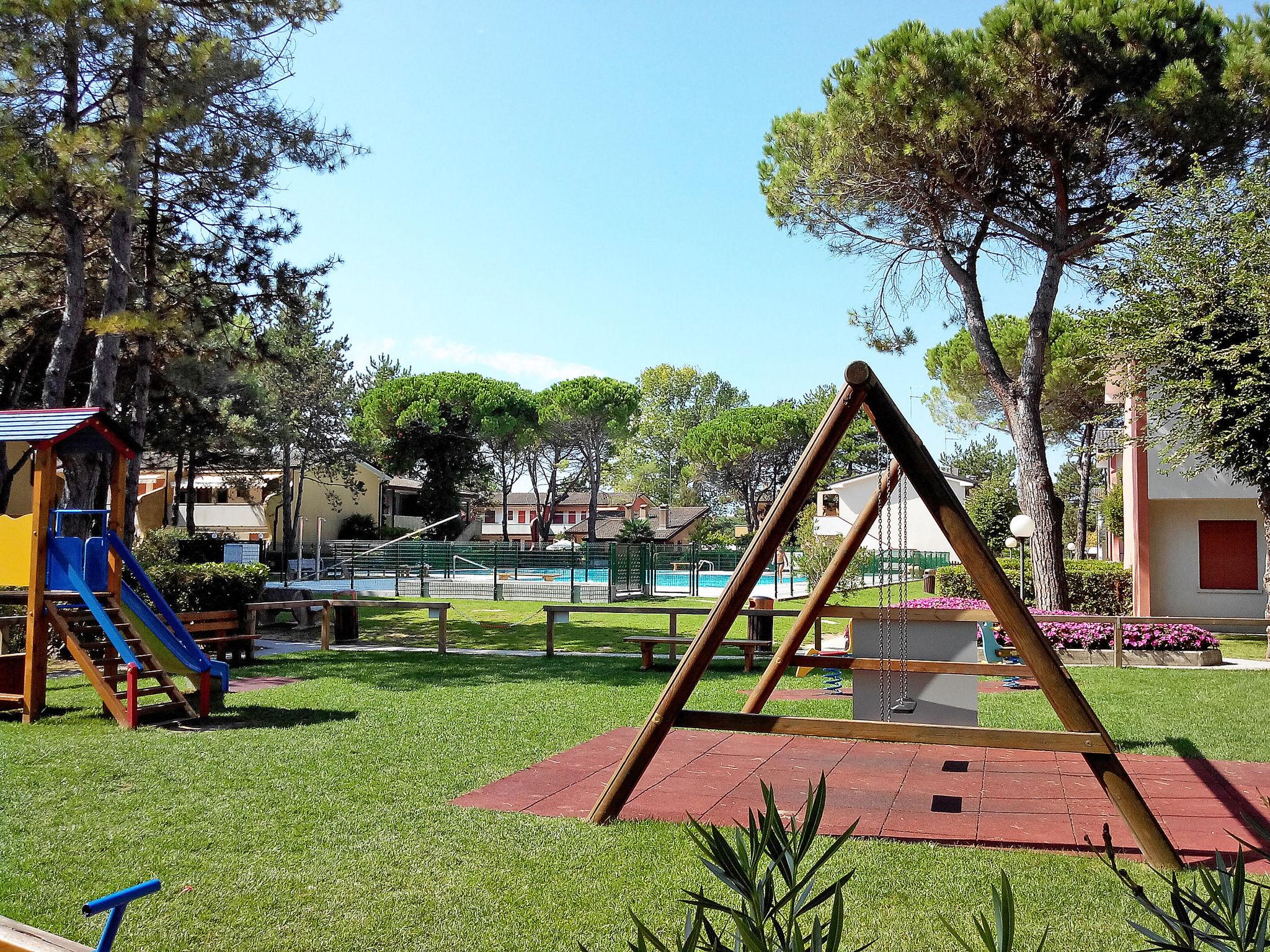 Foto 4 - Appartamento con 2 camere da letto a San Michele al Tagliamento con piscina e terrazza