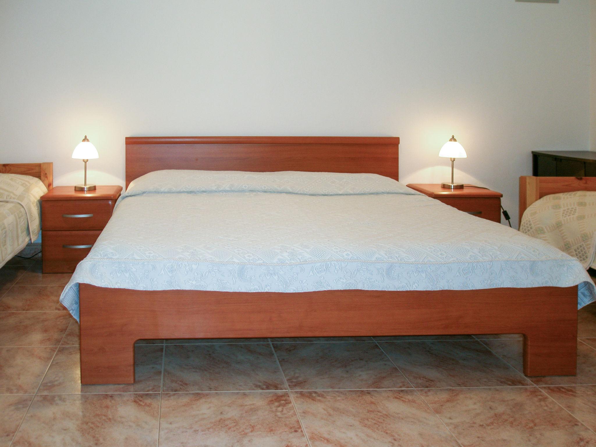 Foto 3 - Appartamento con 1 camera da letto a Rovinj con terrazza e vista mare
