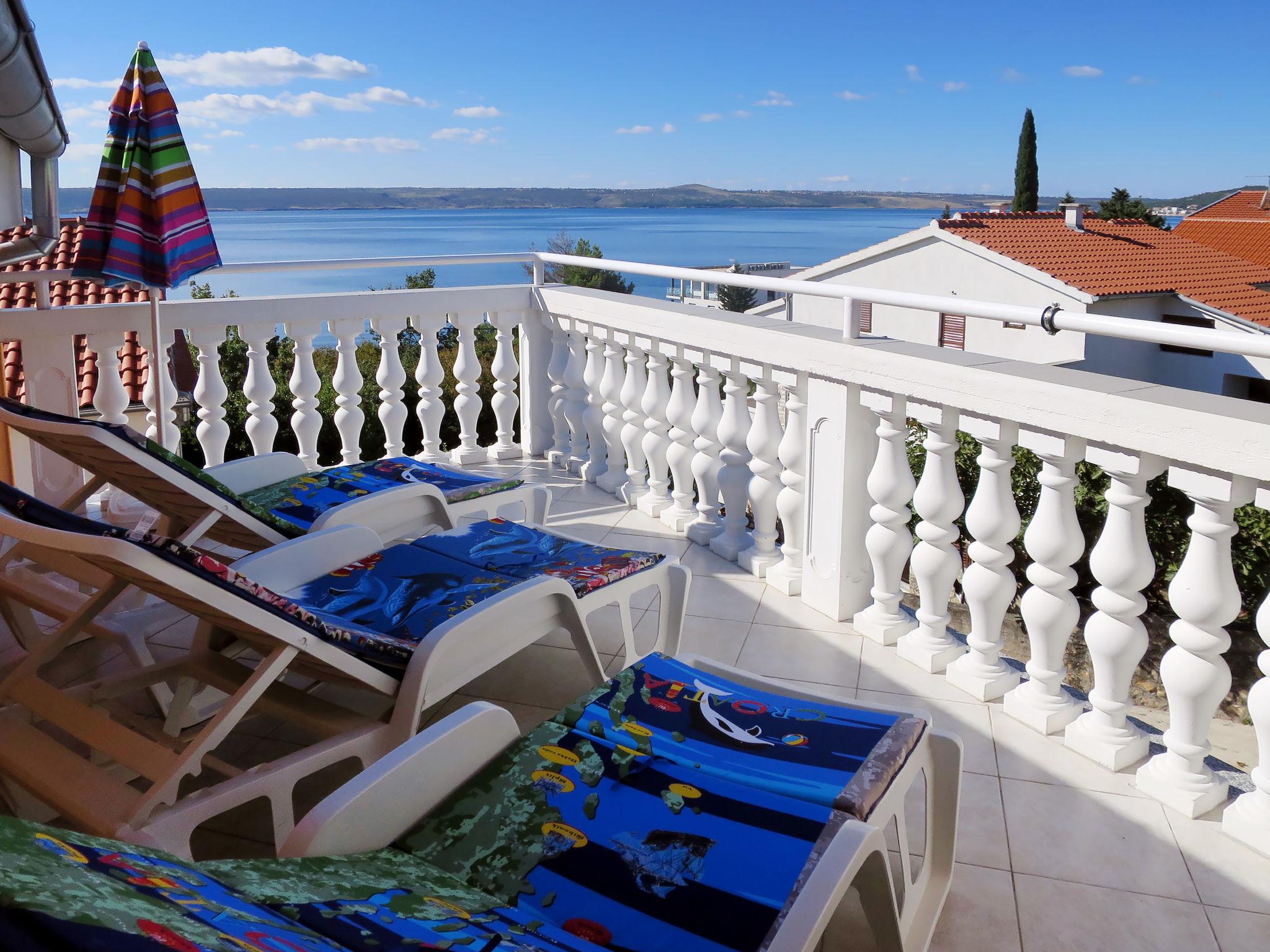 Foto 1 - Apartamento de 2 quartos em Jasenice com terraço e vistas do mar