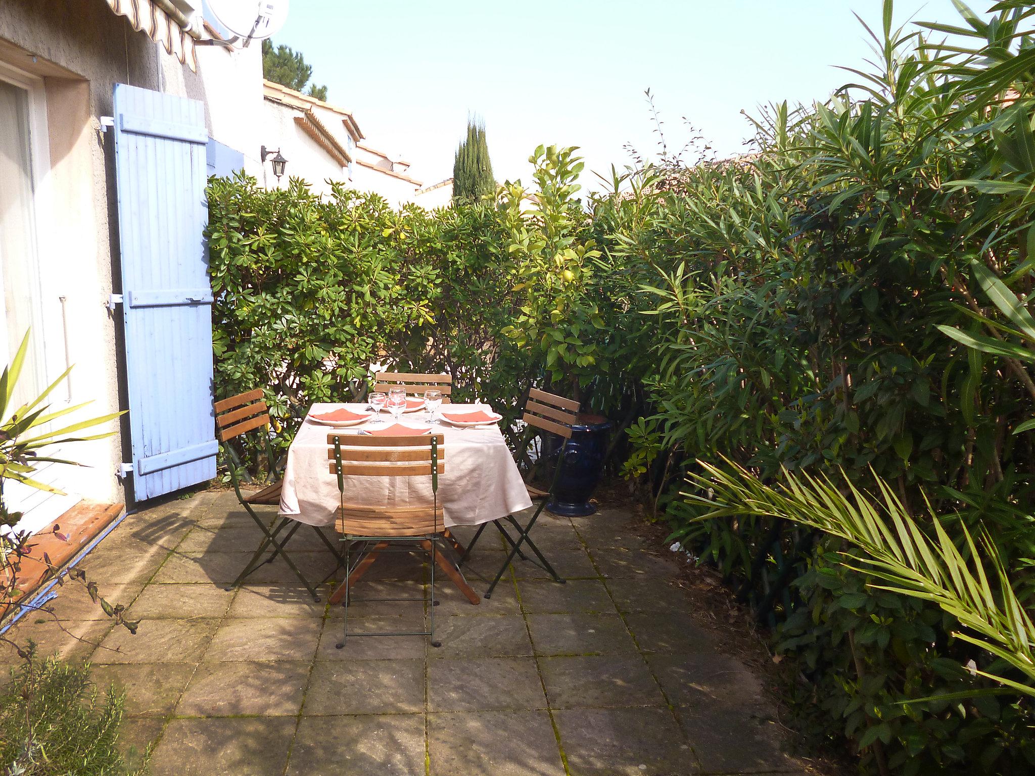 Photo 9 - Maison de 2 chambres à Cogolin avec piscine et jardin