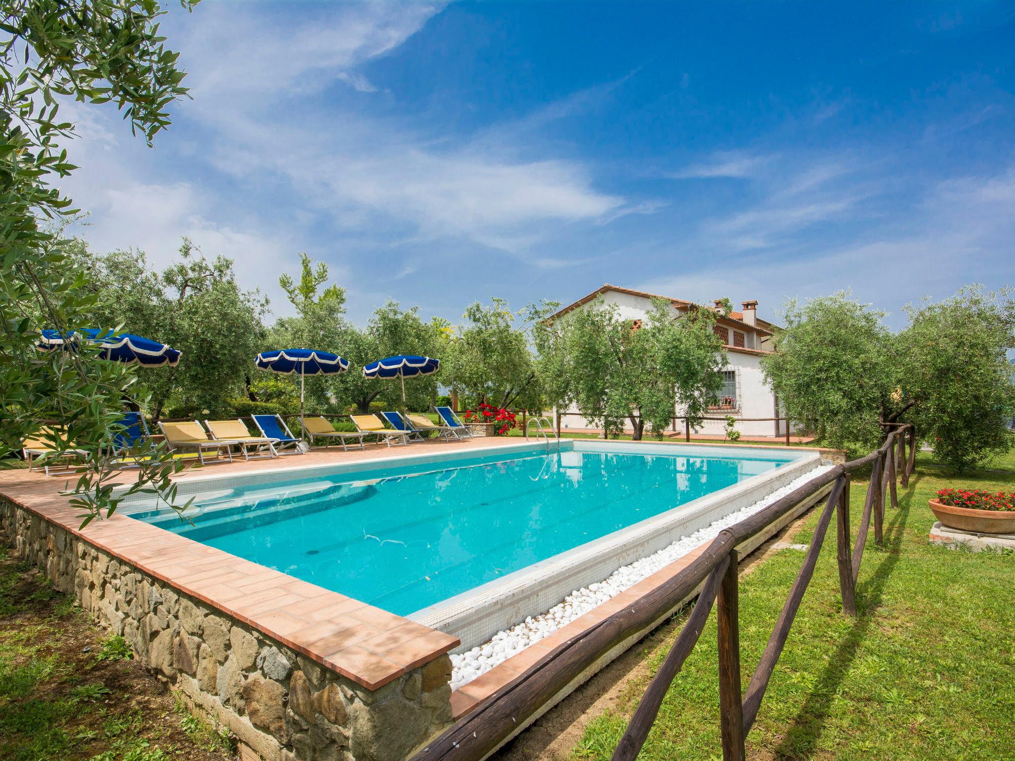 Photo 25 - Appartement de 2 chambres à Vinci avec piscine et jardin