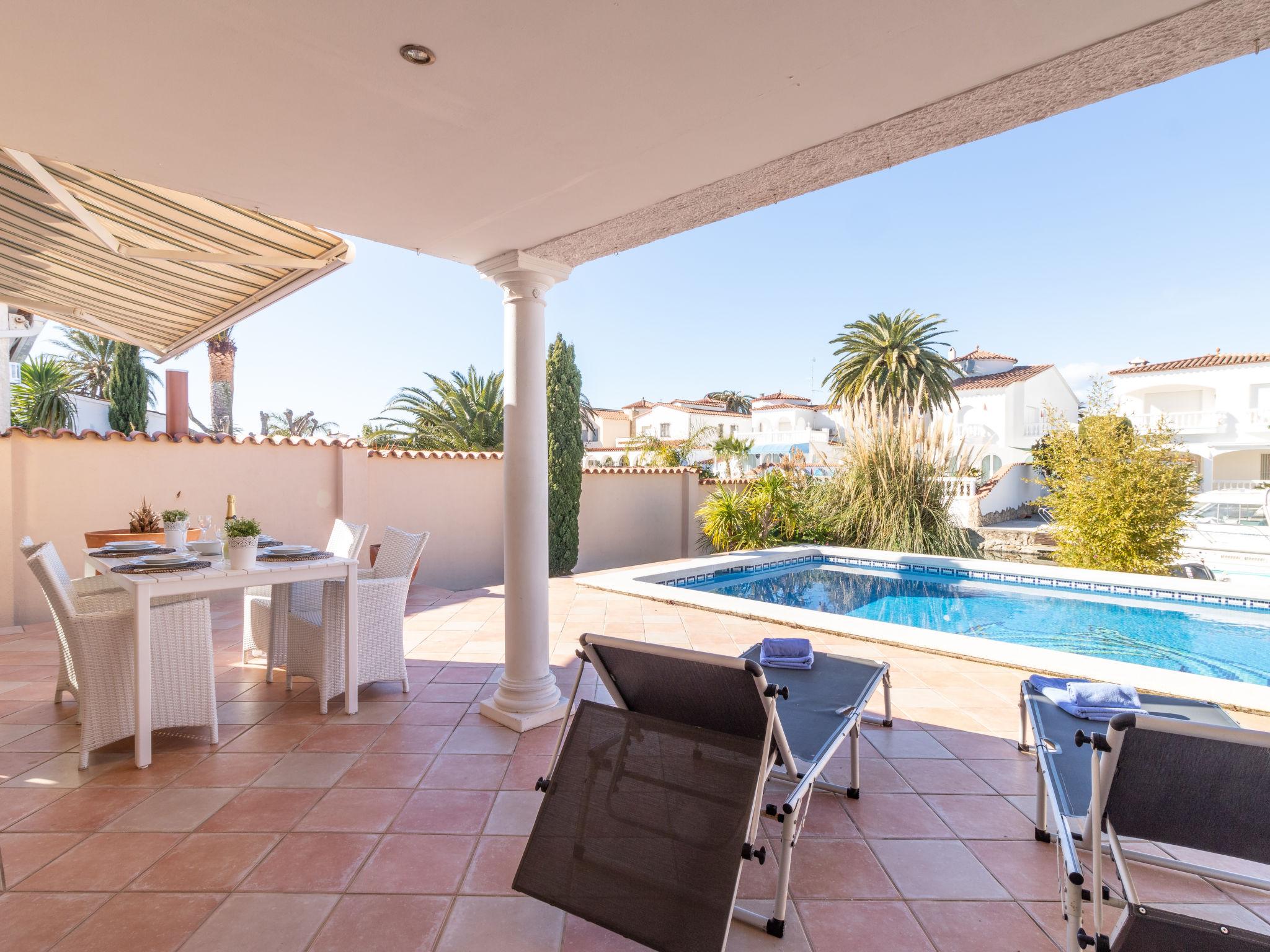 Photo 21 - 2 bedroom House in Castelló d'Empúries with private pool and sea view