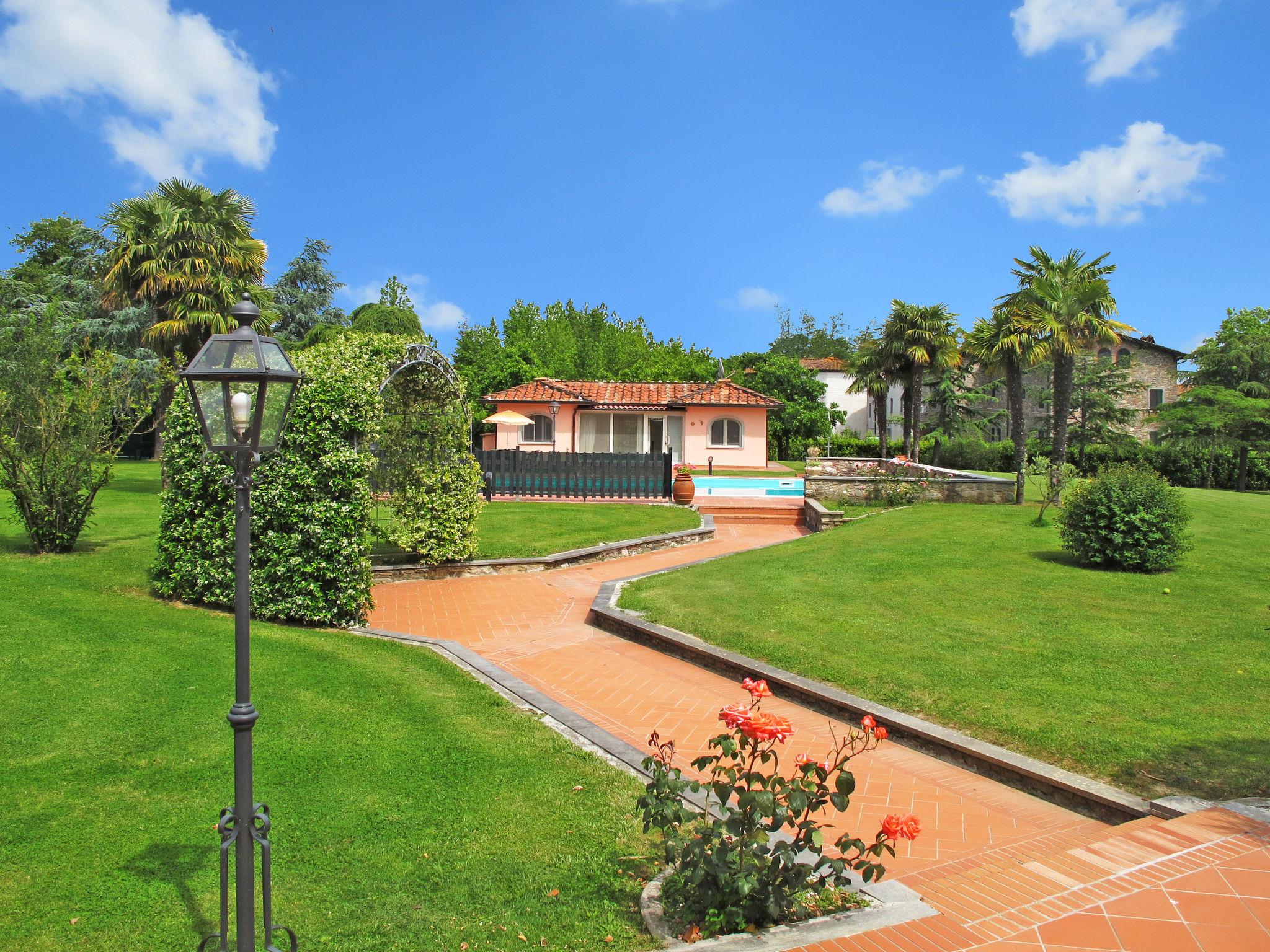 Foto 14 - Casa con 1 camera da letto a Capannori con piscina privata e giardino