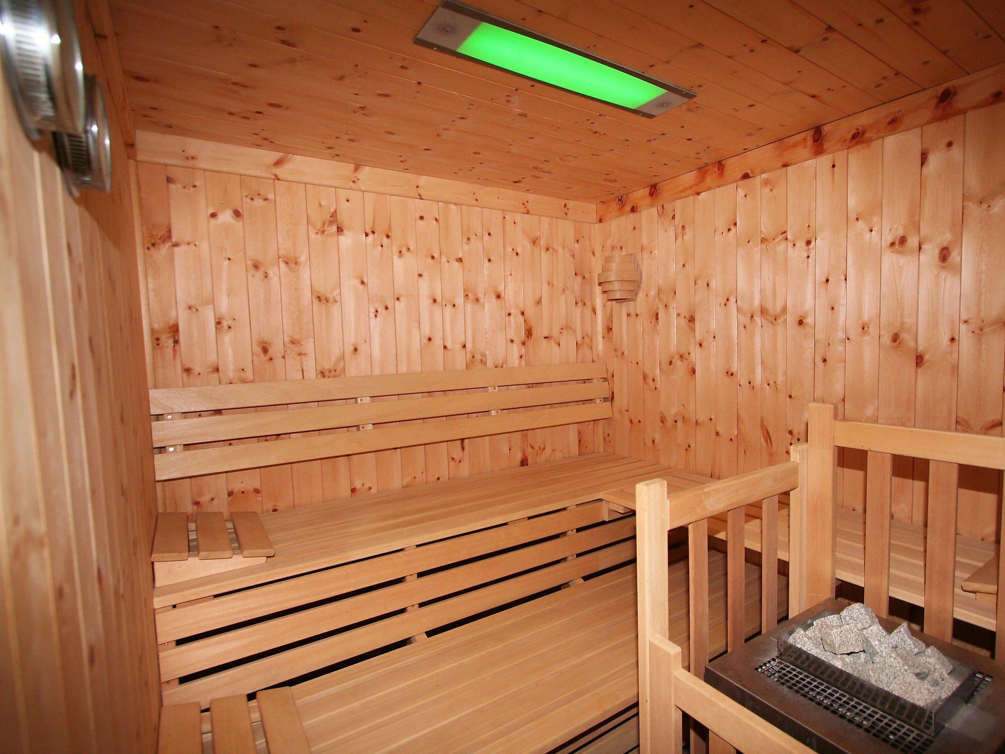 Foto 5 - Appartamento con 3 camere da letto a Werfenweng con giardino e sauna