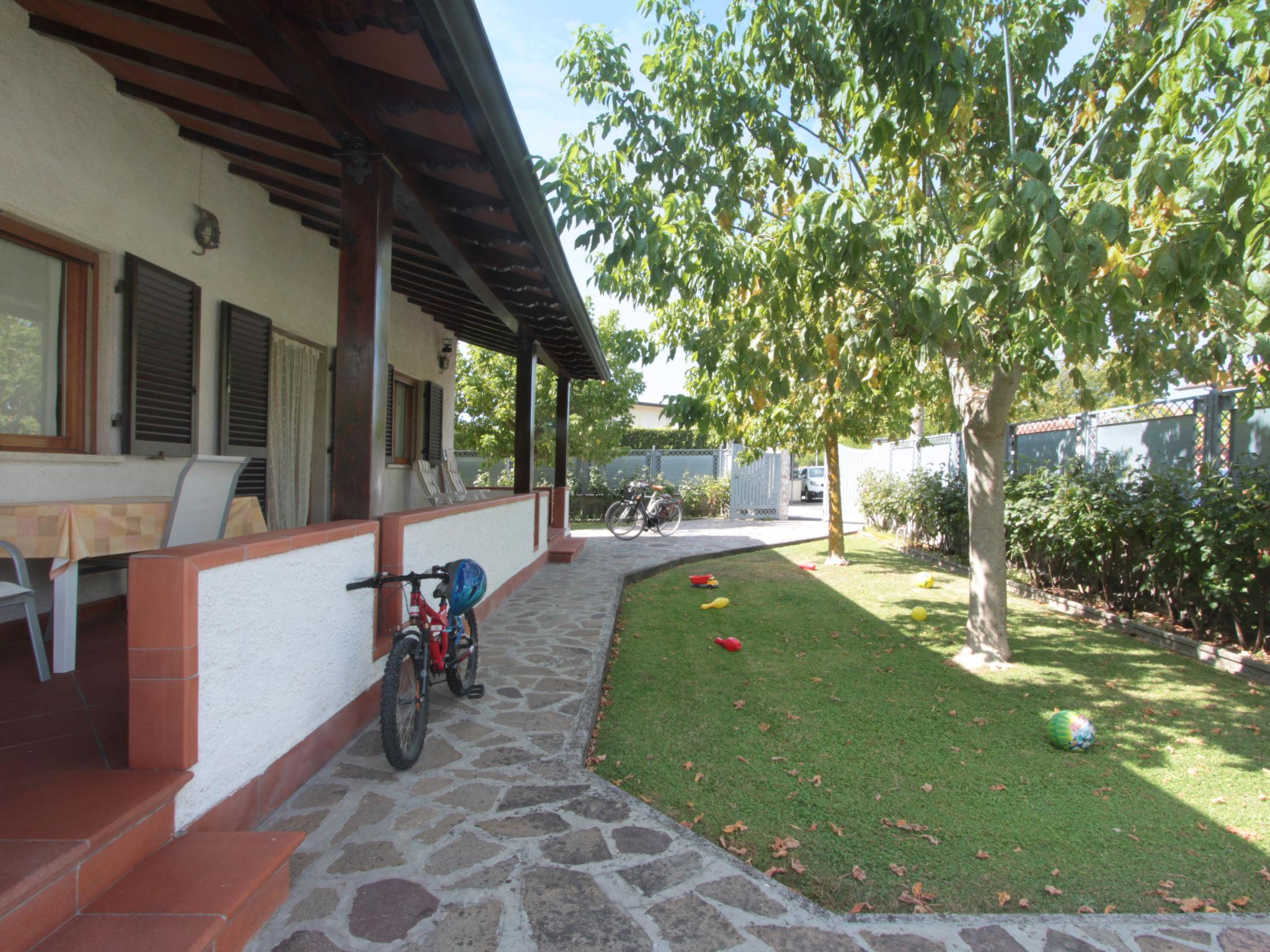 Photo 23 - Maison de 3 chambres à Forte dei Marmi avec jardin et vues à la mer