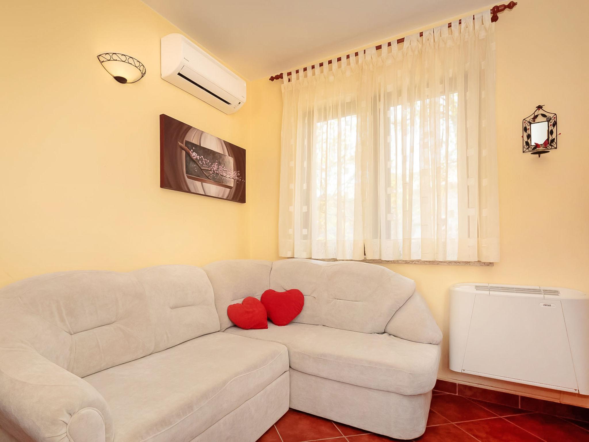 Photo 12 - 1 bedroom Apartment in Kanfanar with garden and terrace