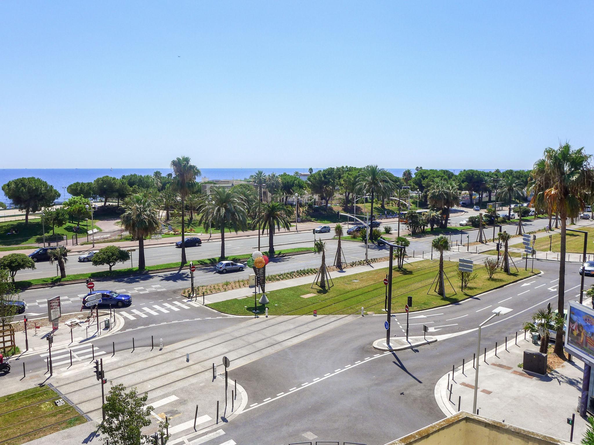 Foto 20 - Appartamento con 1 camera da letto a Nizza con terrazza e vista mare