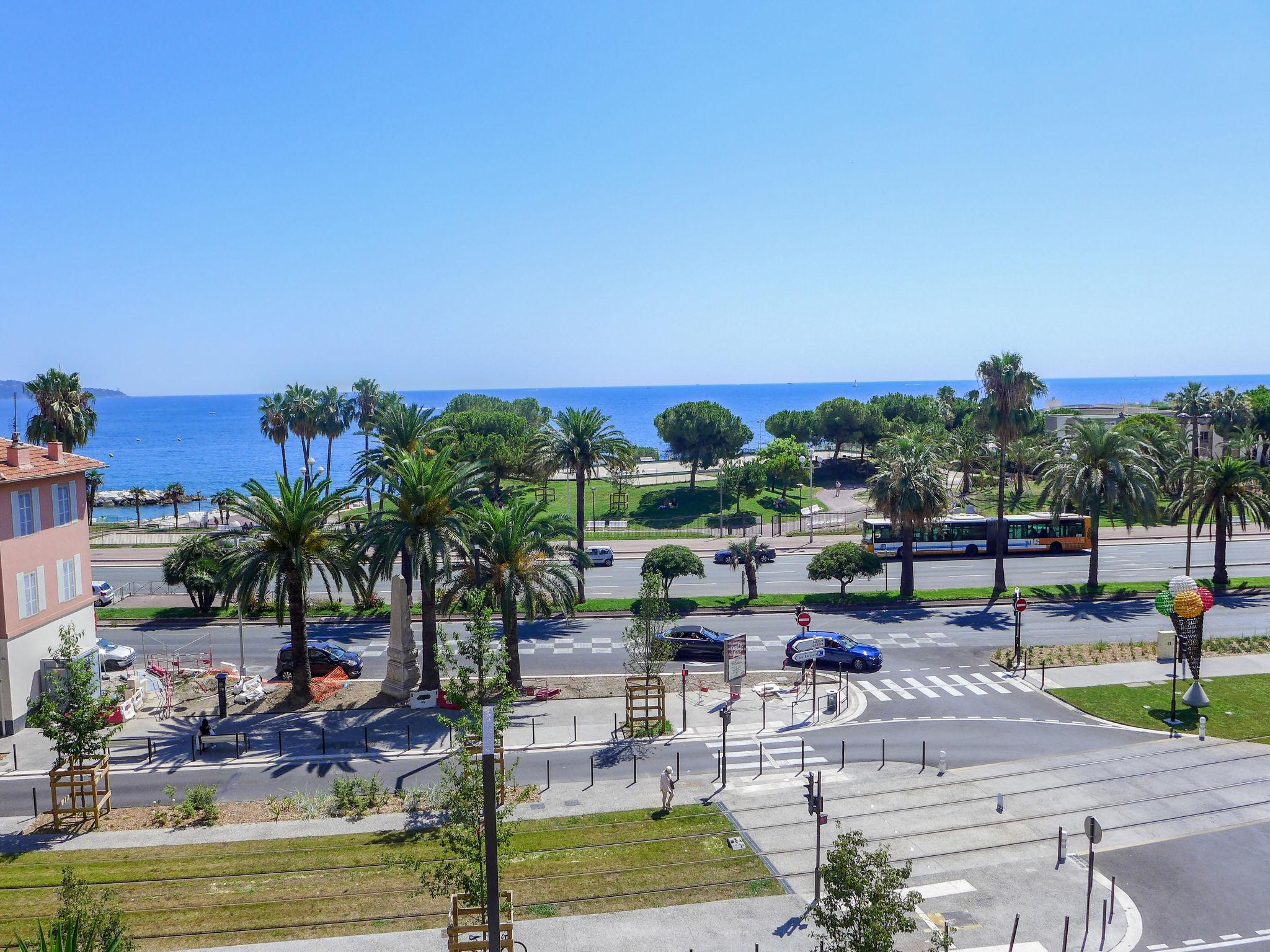 Foto 22 - Apartamento de 1 quarto em Nice com terraço e vistas do mar