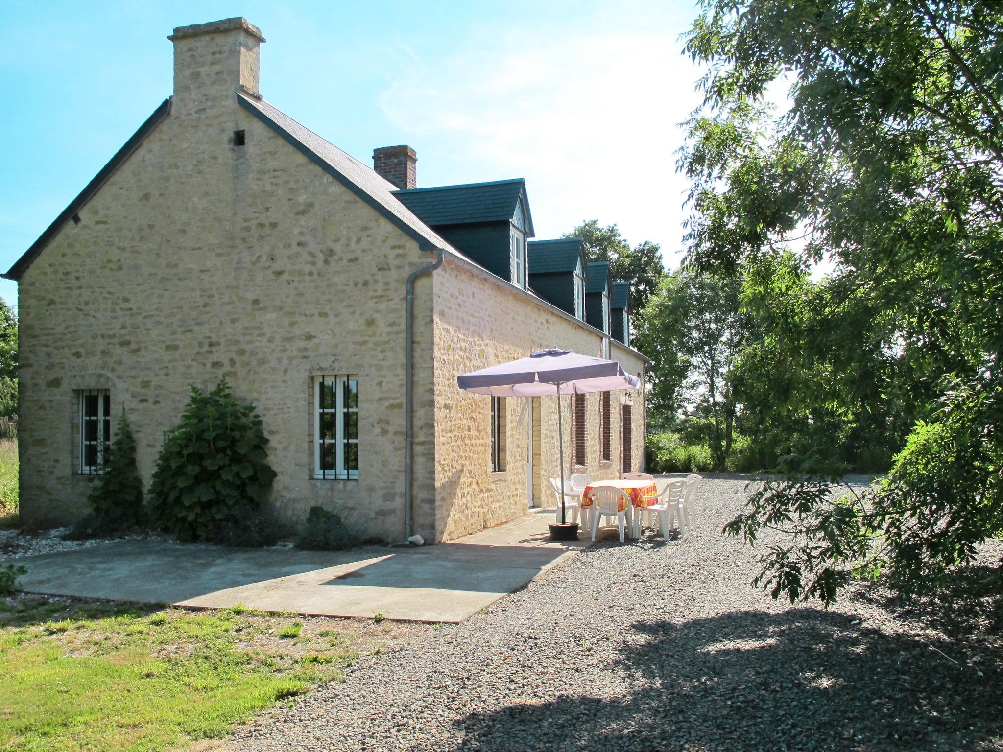 Photo 20 - Maison de 4 chambres à Grandcamp-Maisy avec terrasse et vues à la mer