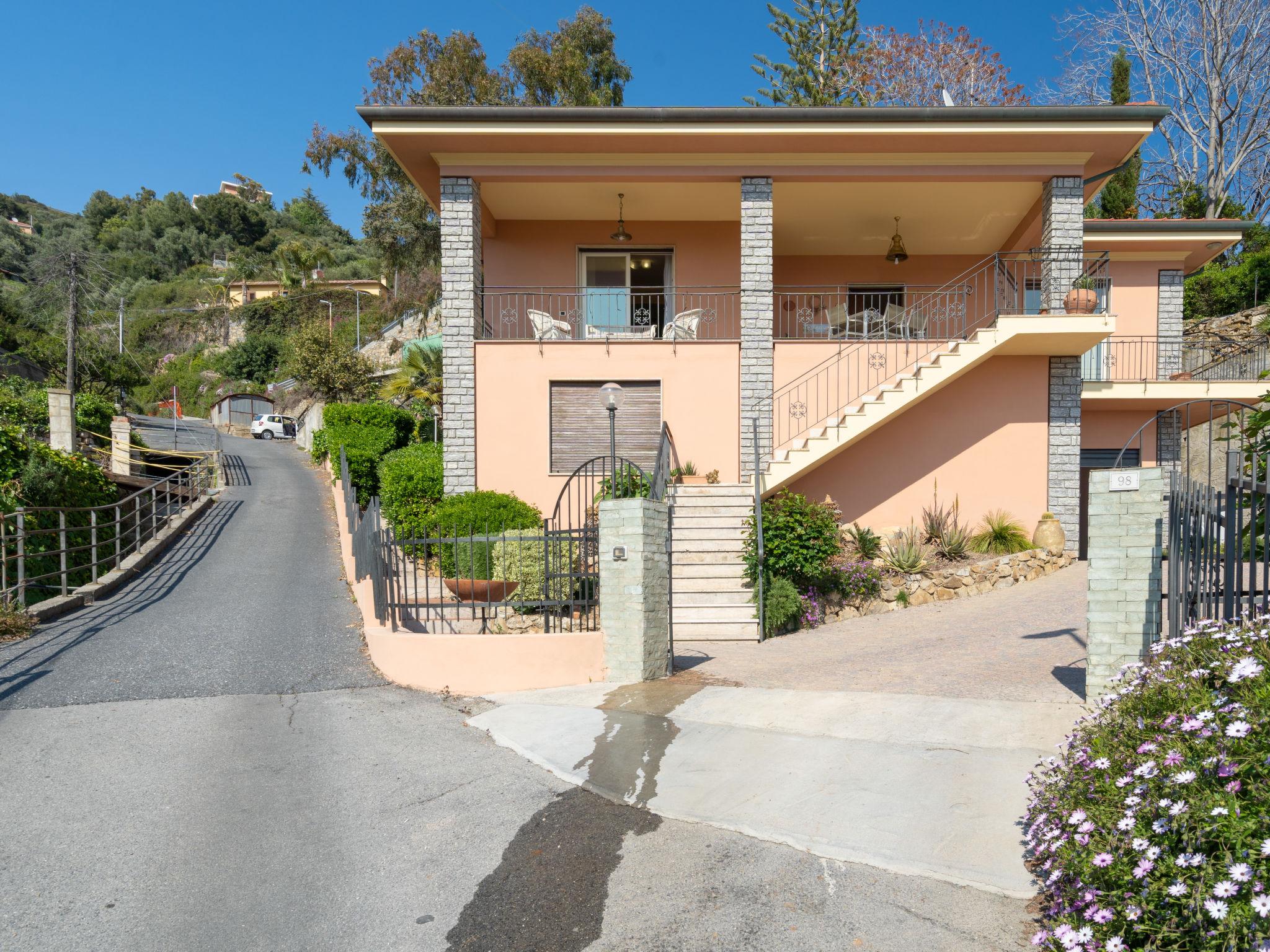 Foto 43 - Haus mit 2 Schlafzimmern in Cipressa mit terrasse und blick aufs meer