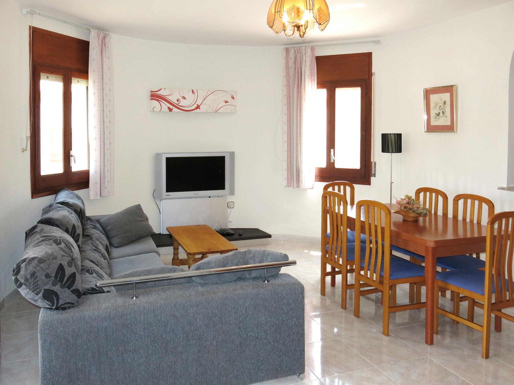 Photo 4 - 3 bedroom House in Mont-roig del Camp with swimming pool and sea view