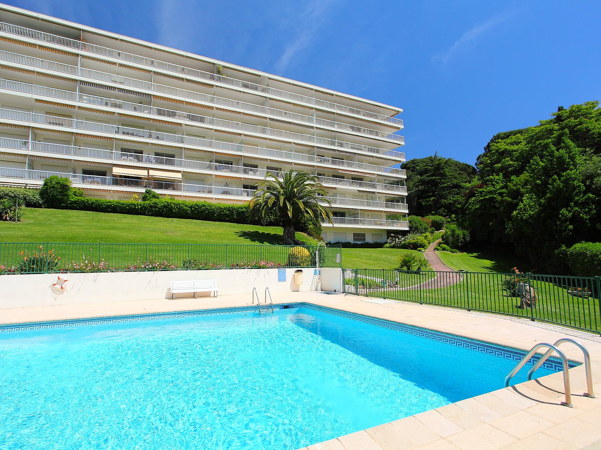 Foto 15 - Apartamento de 1 quarto em Cannes com piscina privada e vistas do mar