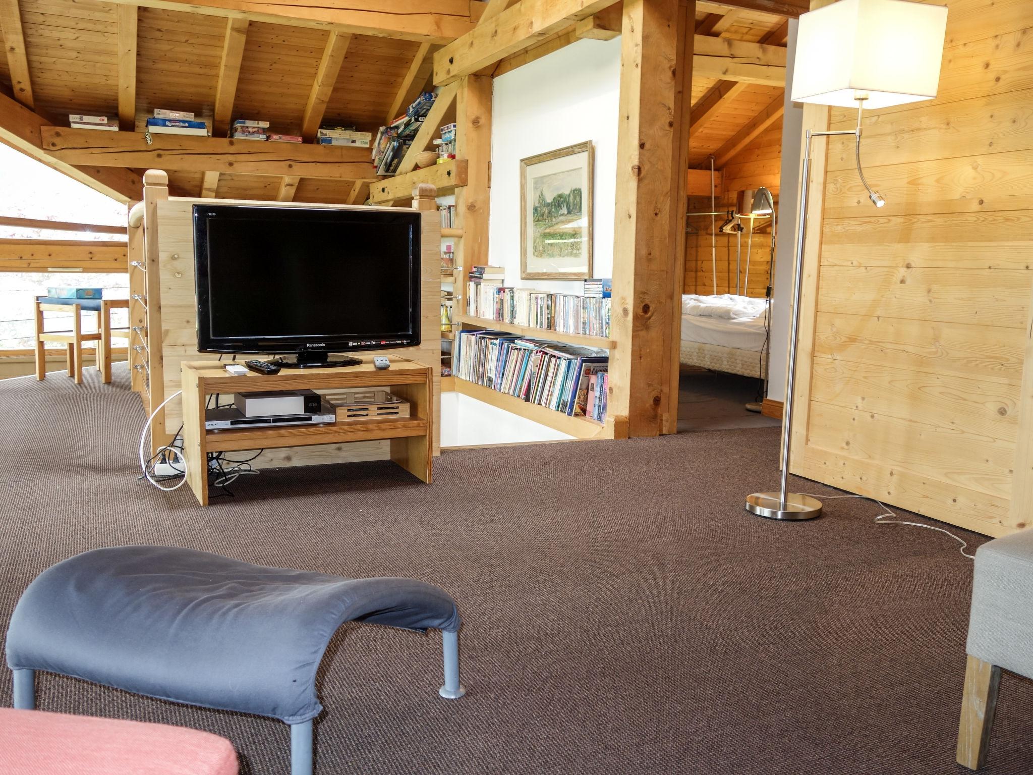 Photo 14 - 5 bedroom House in Saint-Gervais-les-Bains with private pool and garden