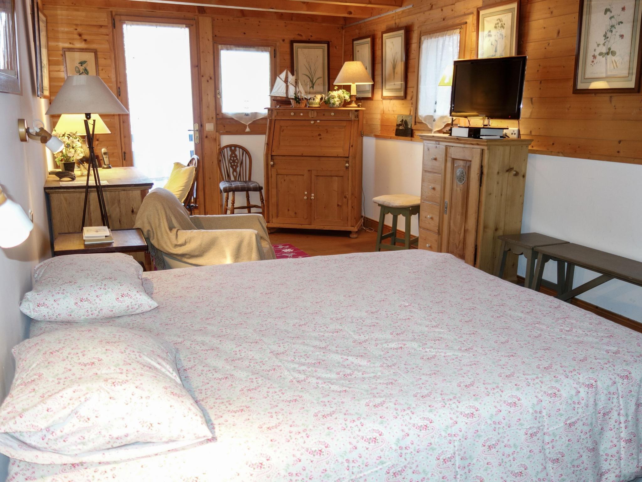 Foto 15 - Casa con 5 camere da letto a Saint-Gervais-les-Bains con piscina privata e vista sulle montagne