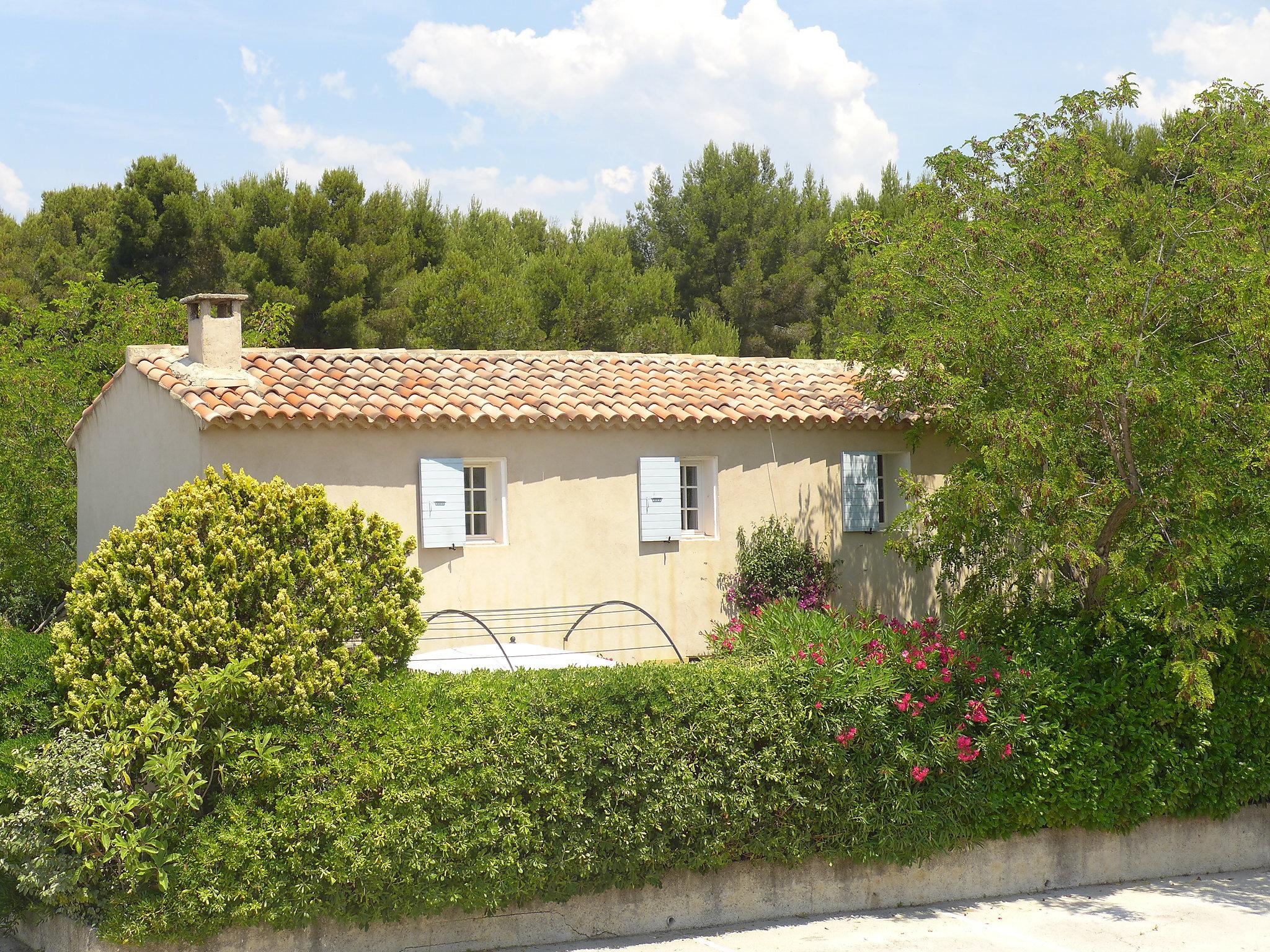 Foto 1 - Casa de 3 habitaciones en Saint-Cyr-sur-Mer con jardín y vistas al mar