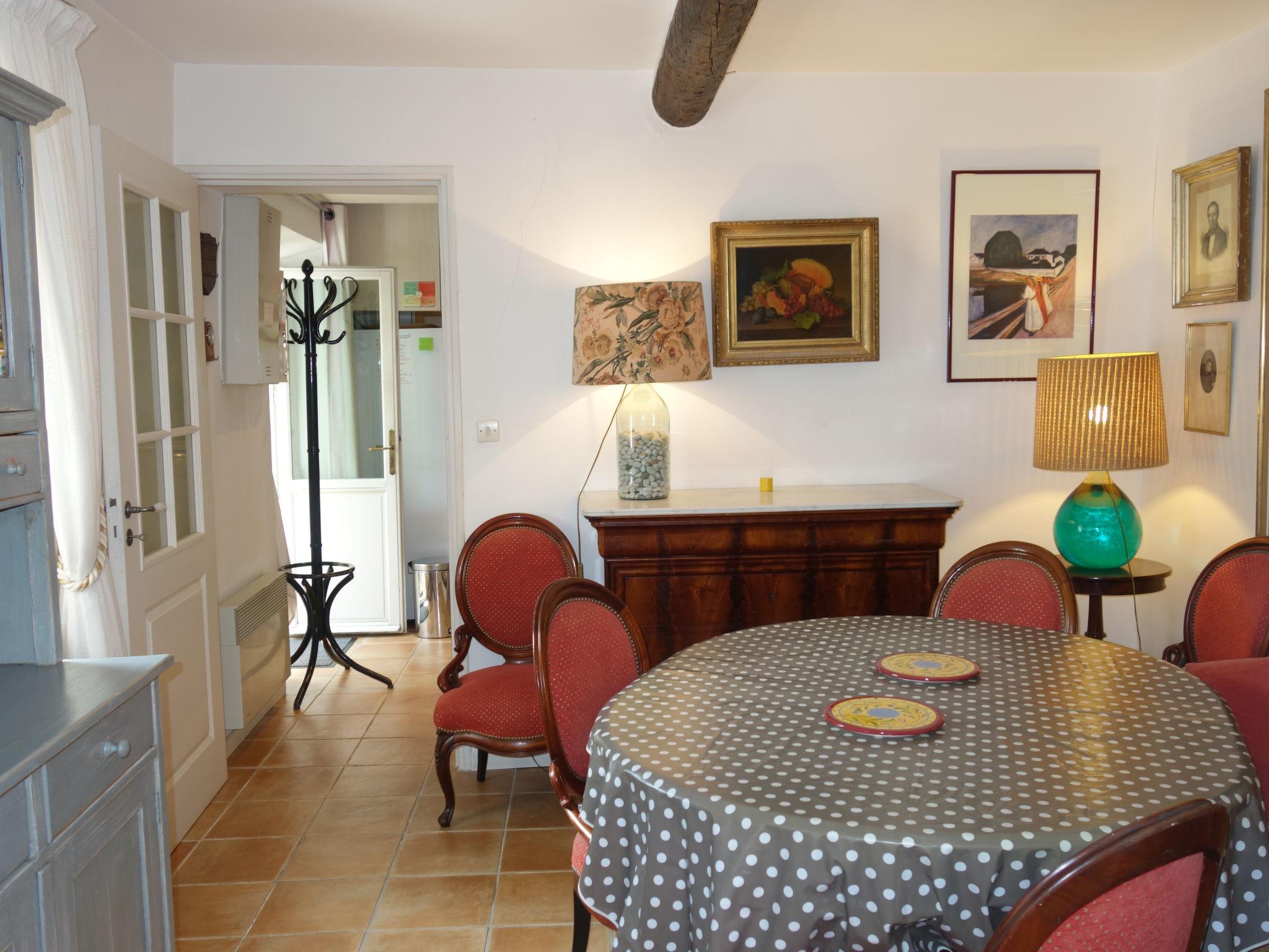 Foto 3 - Casa de 3 quartos em Saint-Cyr-sur-Mer com jardim e vistas do mar