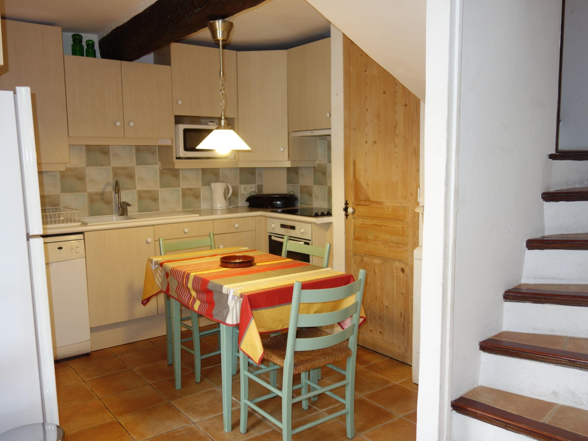Photo 7 - 3 bedroom House in Saint-Cyr-sur-Mer with garden and sea view