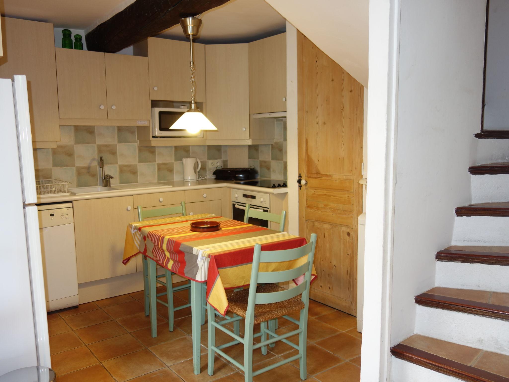 Photo 7 - 3 bedroom House in Saint-Cyr-sur-Mer with garden and terrace