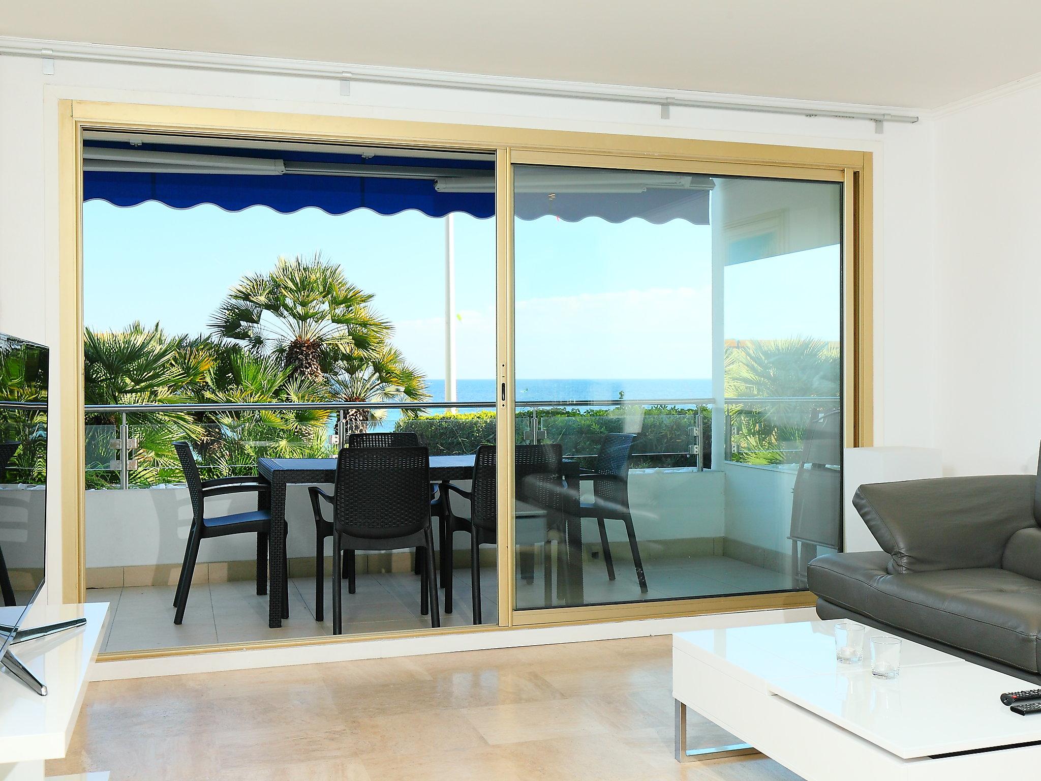 Foto 16 - Appartamento con 3 camere da letto a Cannes con terrazza e vista mare