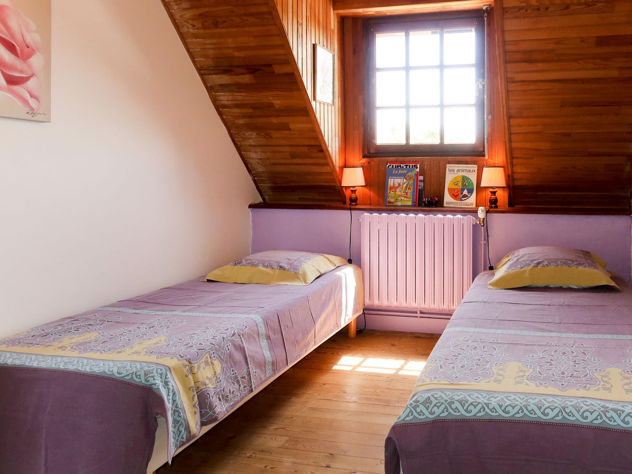Foto 10 - Casa con 4 camere da letto a Plouescat con giardino e vista mare