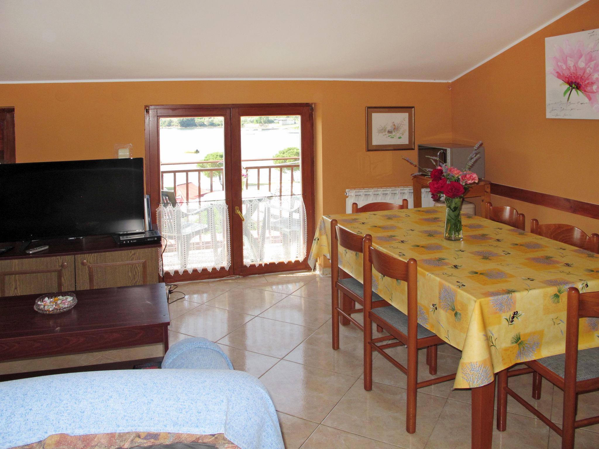 Photo 6 - 2 bedroom Apartment in Medulin with sea view