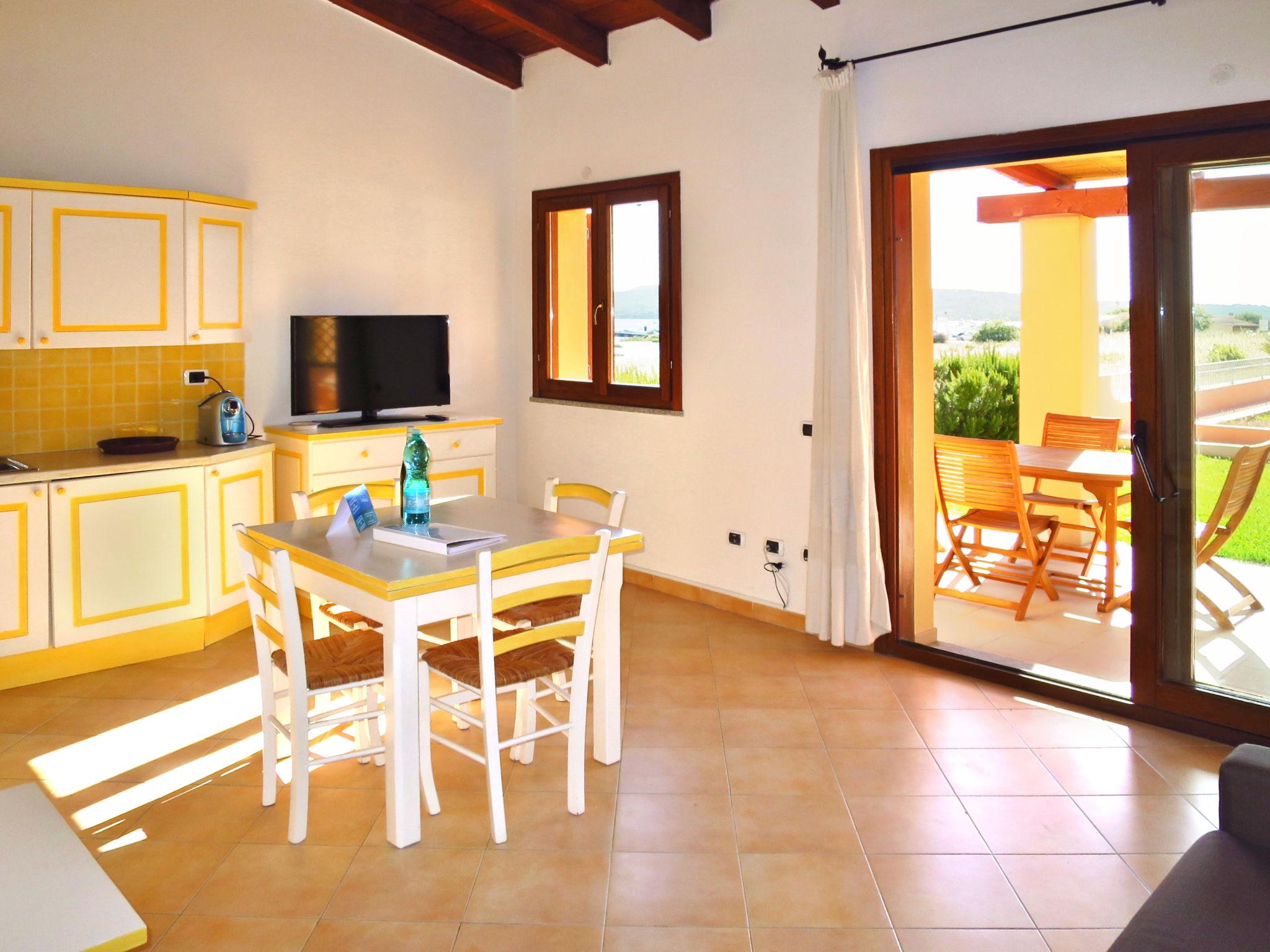 Foto 4 - Apartamento de 1 quarto em Santa Teresa Gallura com terraço e vistas do mar