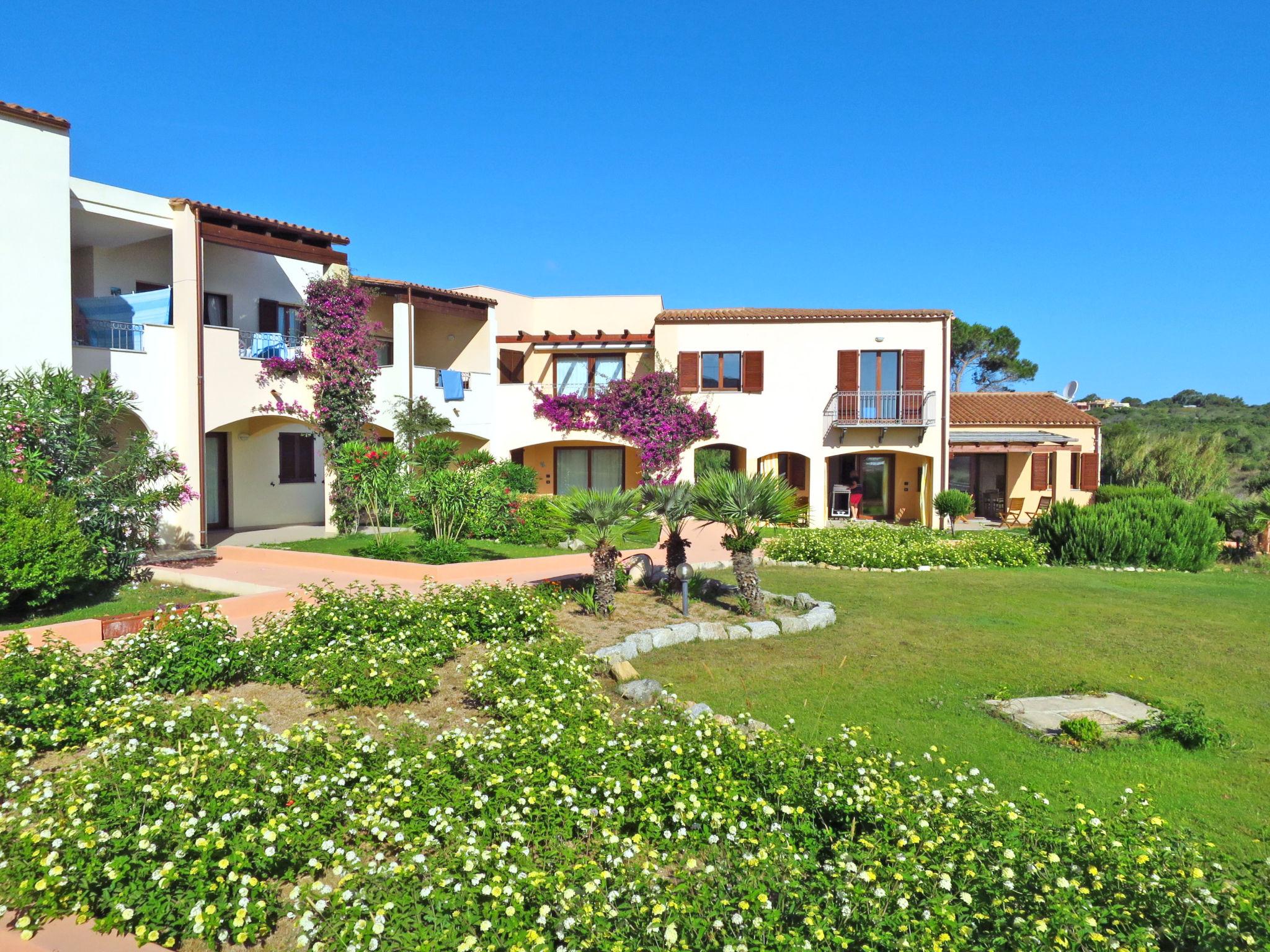 Foto 1 - Apartamento de 1 habitación en Santa Teresa Gallura con terraza y vistas al mar