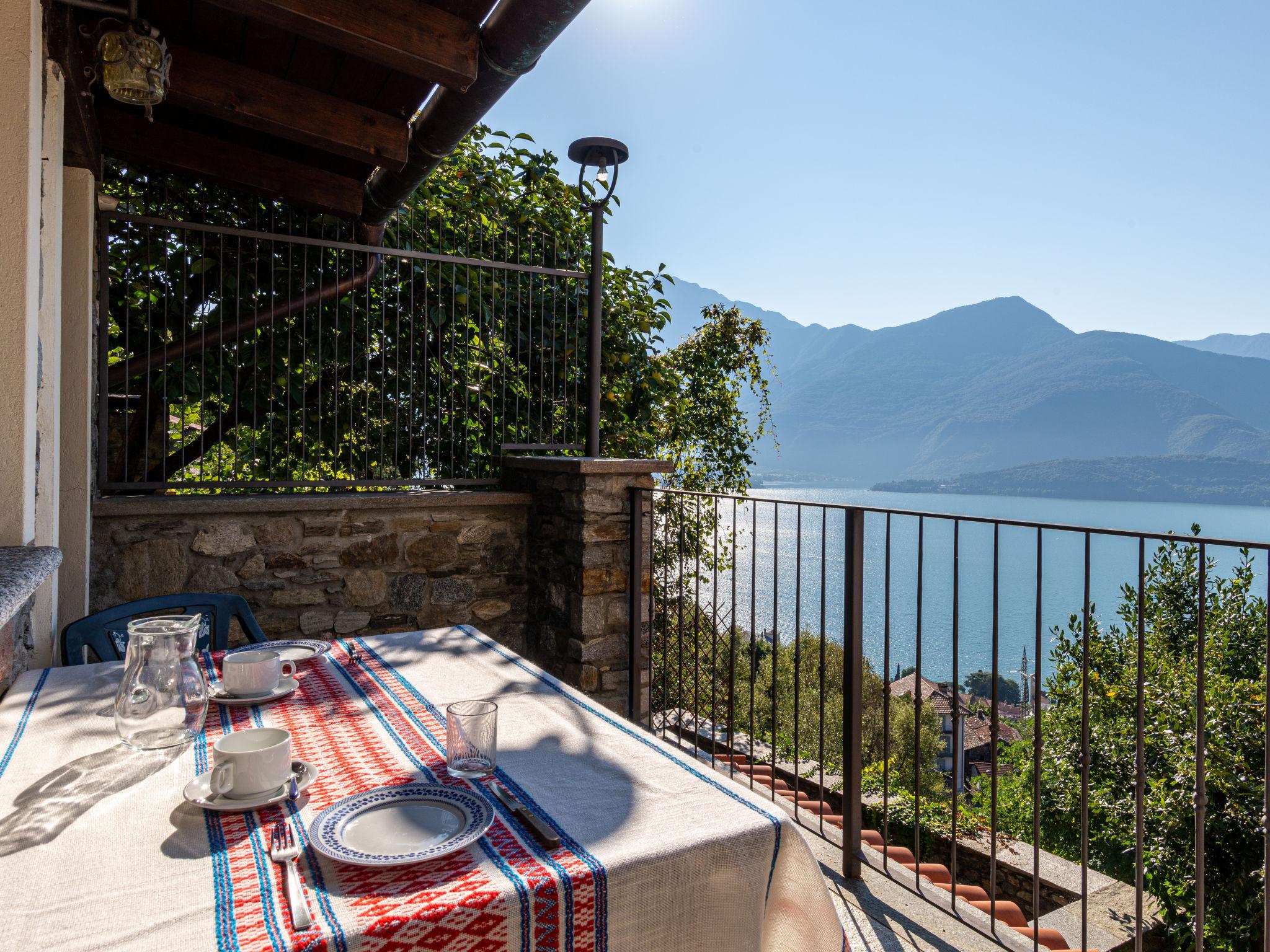 Foto 1 - Appartamento con 1 camera da letto a Gravedona ed Uniti con piscina e vista sulle montagne