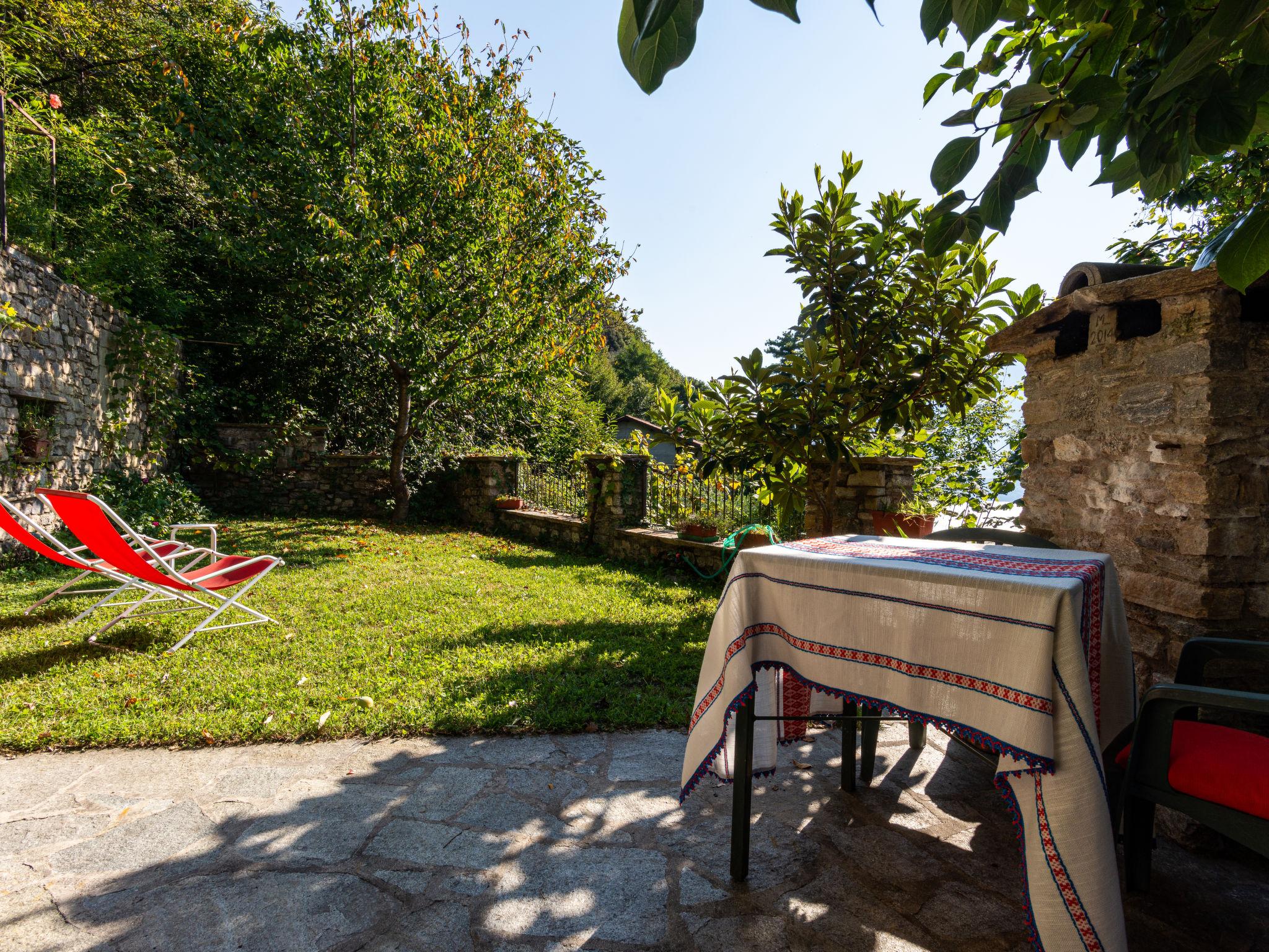 Photo 19 - Appartement de 1 chambre à Gravedona ed Uniti avec piscine et vues sur la montagne