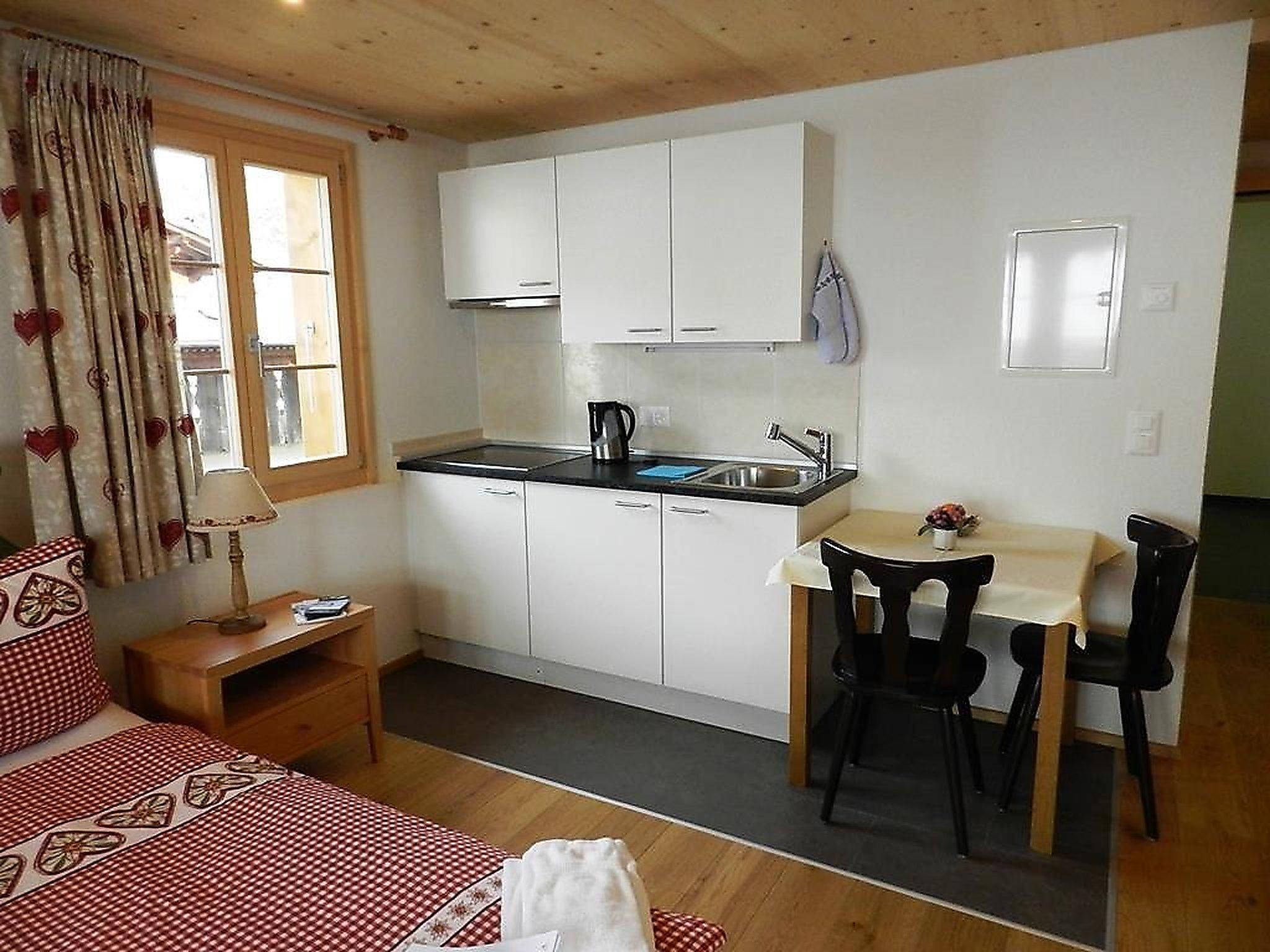 Foto 7 - Apartment mit 1 Schlafzimmer in Lauenen