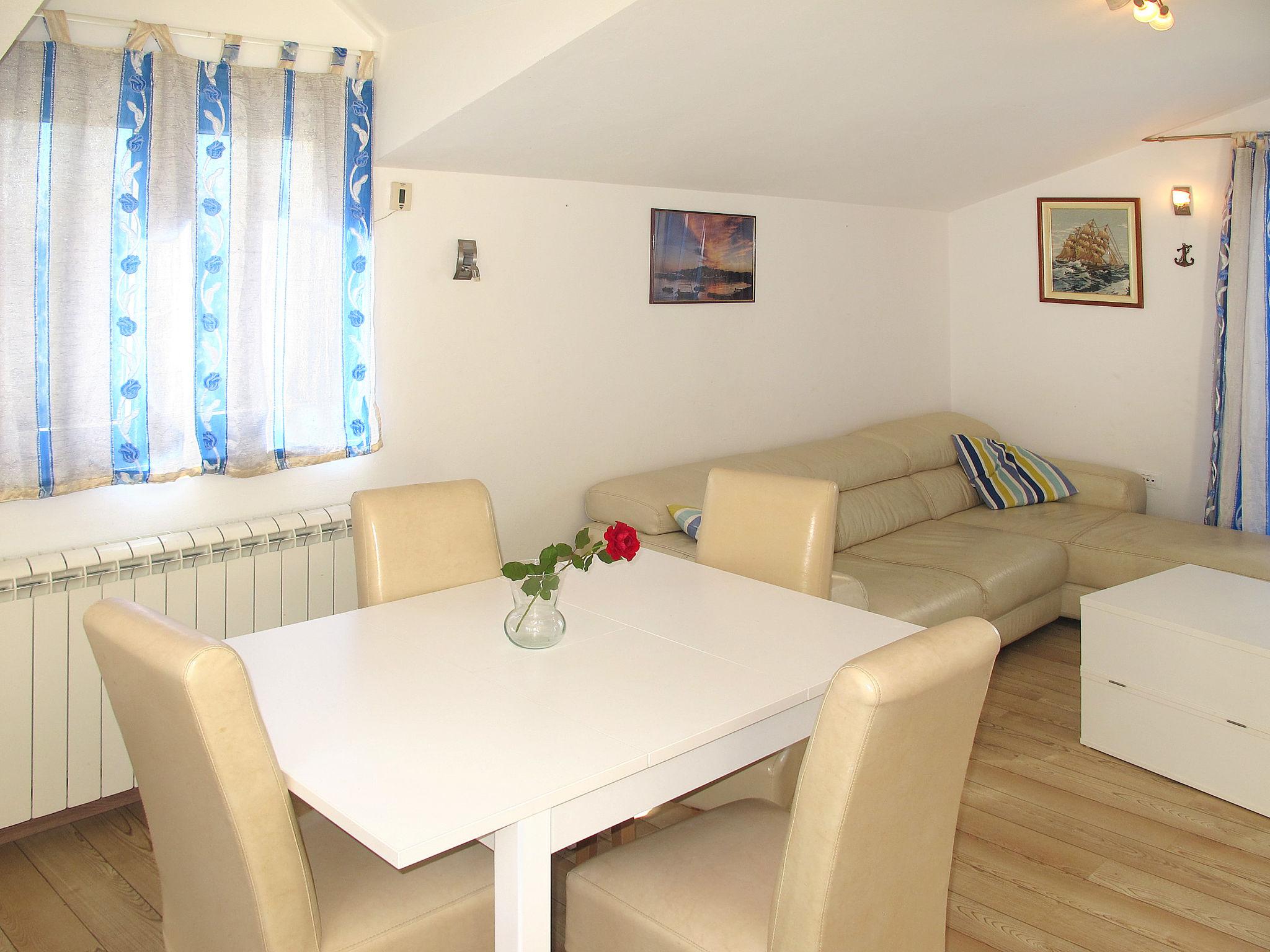 Photo 7 - 3 bedroom Apartment in Sibenik with terrace and sea view