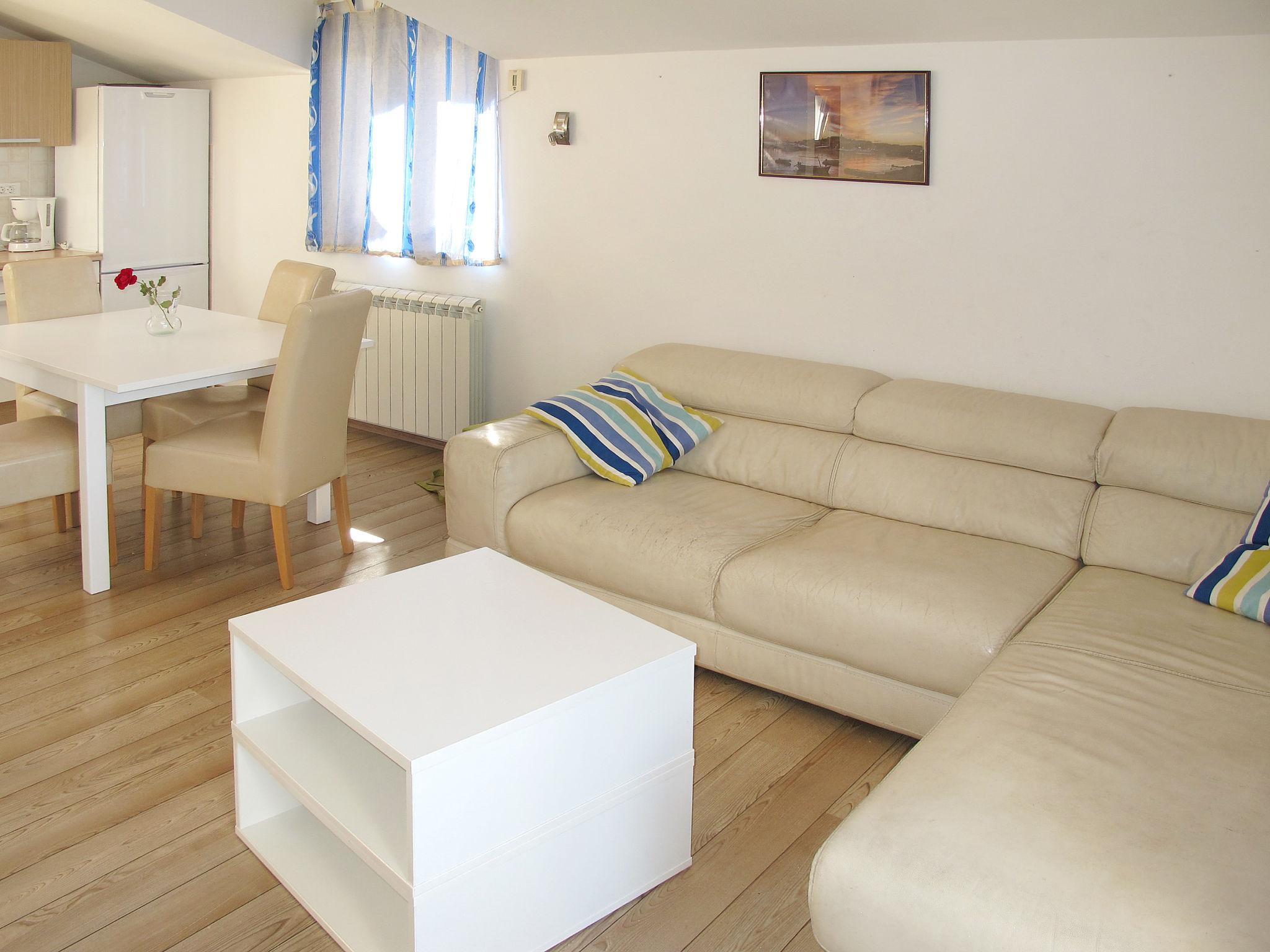 Foto 9 - Apartamento de 3 quartos em Sibenik com terraço