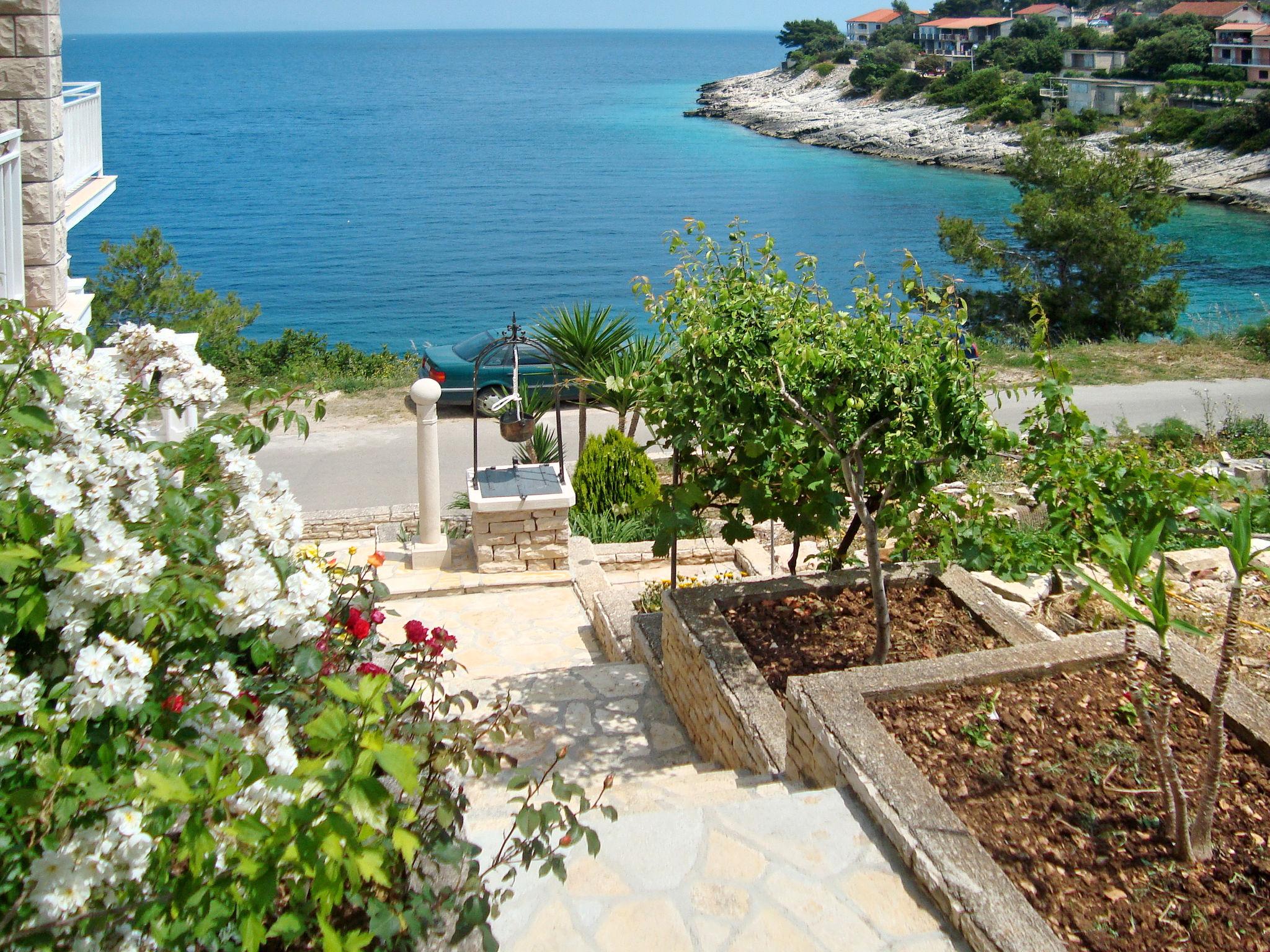 Foto 15 - Appartamento con 2 camere da letto a Blato con giardino e terrazza