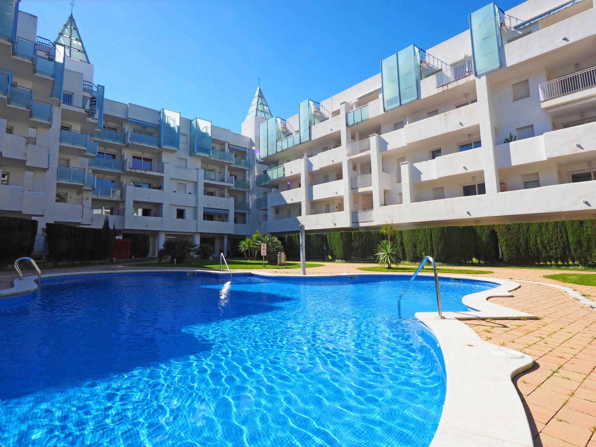 Photo 1 - Appartement de 2 chambres à Roses avec piscine et jardin