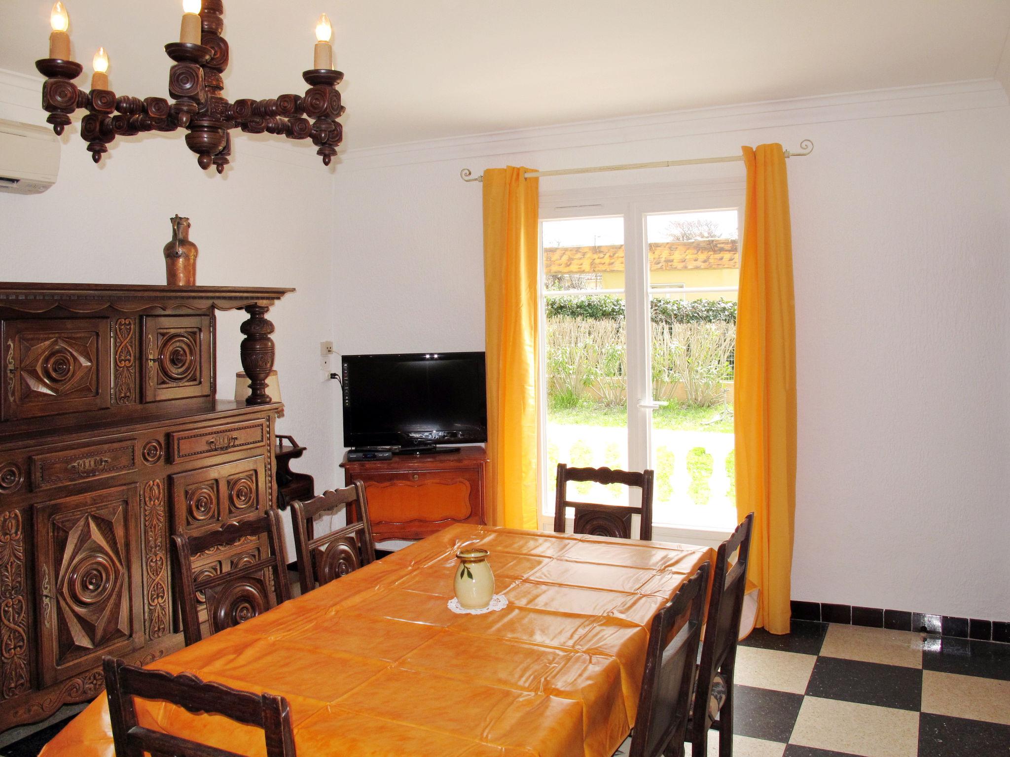 Photo 2 - Maison de 2 chambres à Six-Fours-les-Plages avec jardin et terrasse