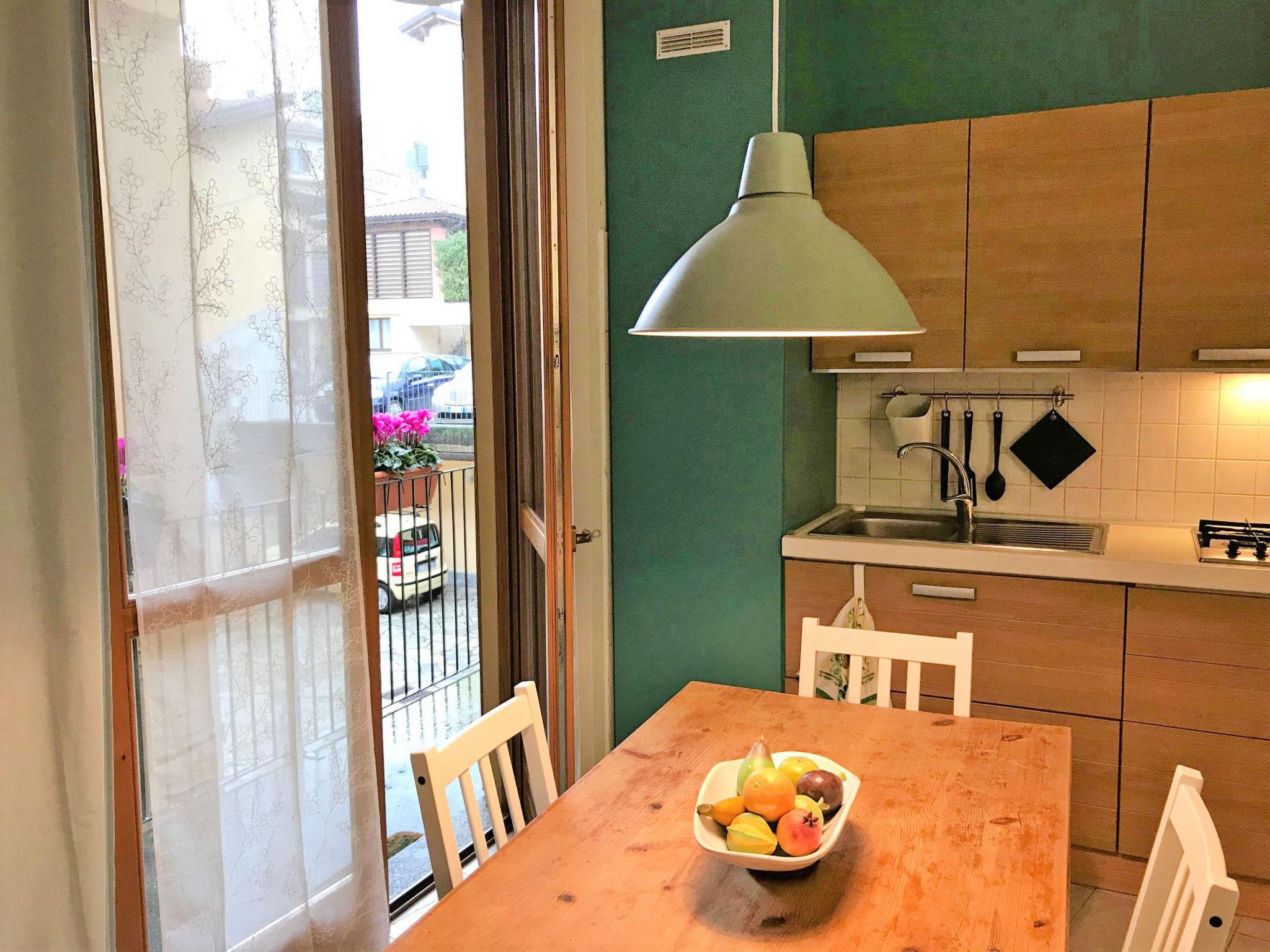 Photo 10 - Appartement de 1 chambre à Luino avec vues sur la montagne