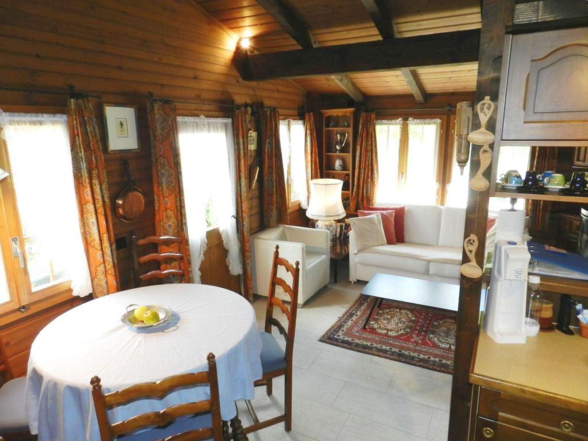 Photo 14 - 1 bedroom Apartment in Saanen