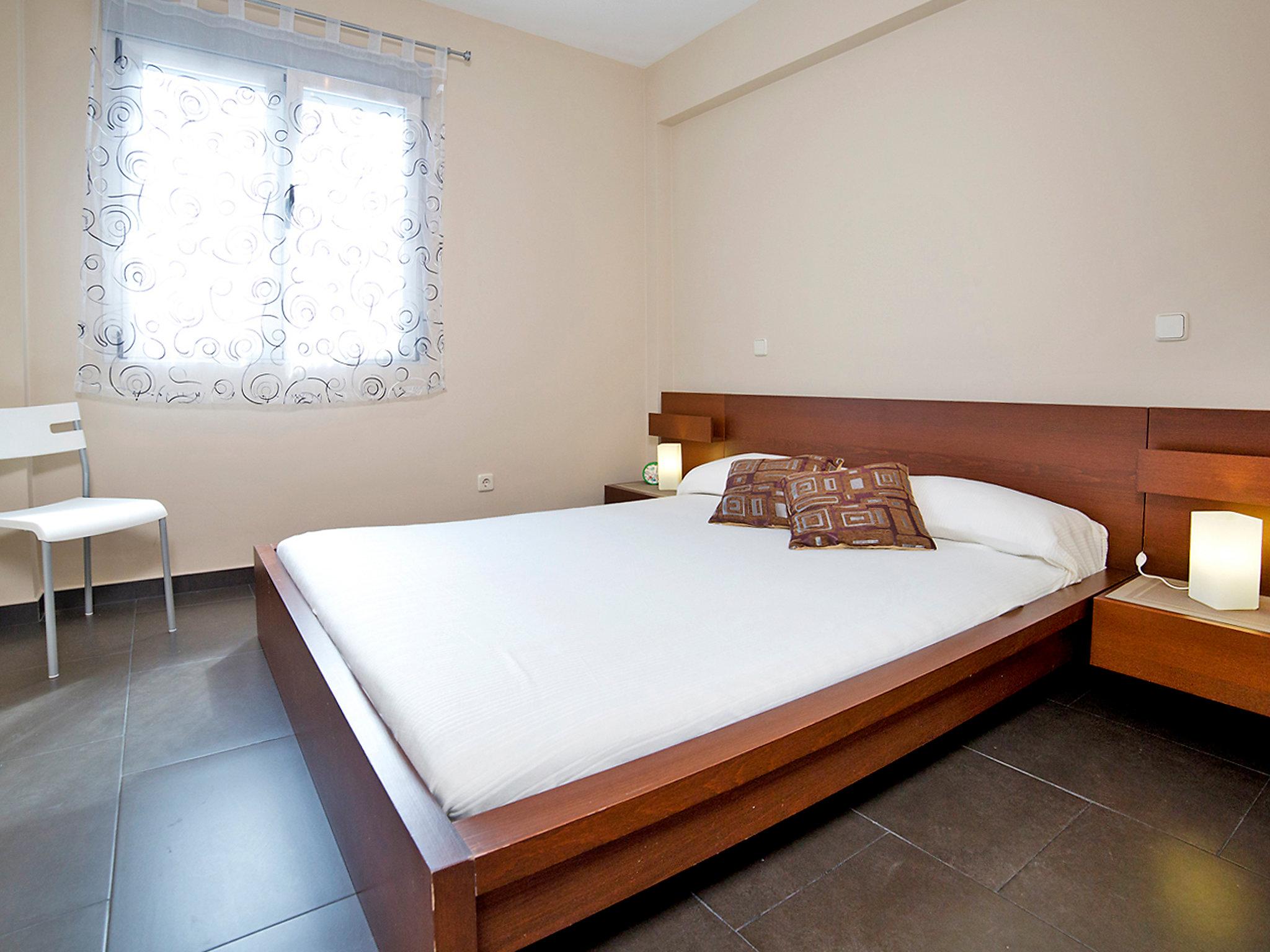 Foto 9 - Appartamento con 3 camere da letto a Calp con terrazza e vista mare