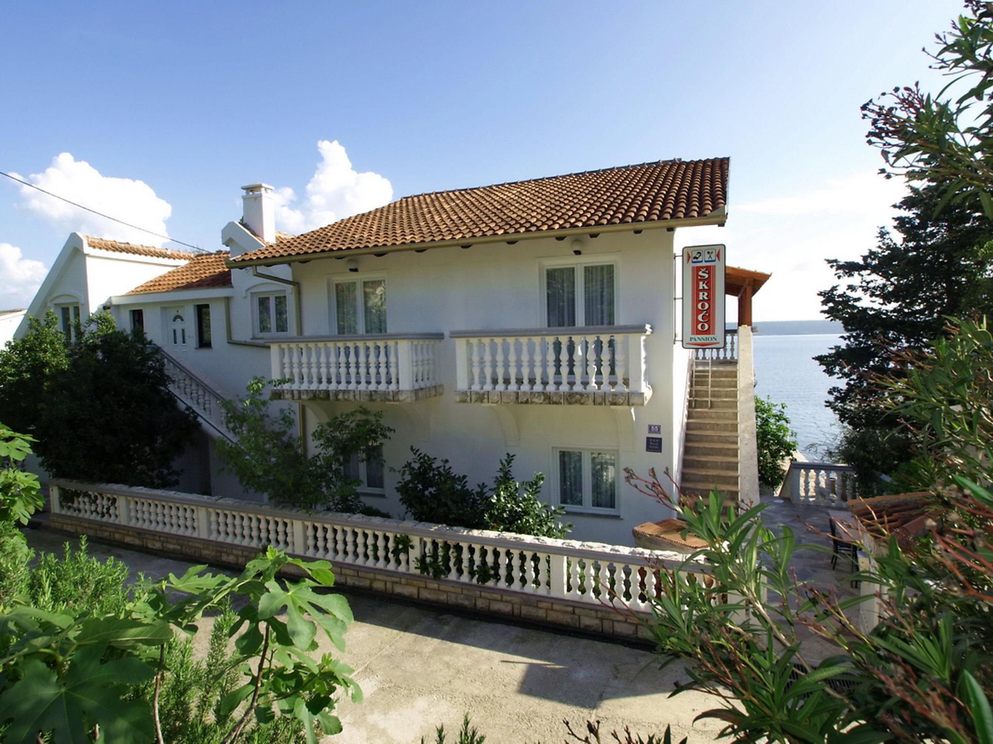 Foto 25 - Apartamento de 3 habitaciones en Jasenice con terraza y vistas al mar