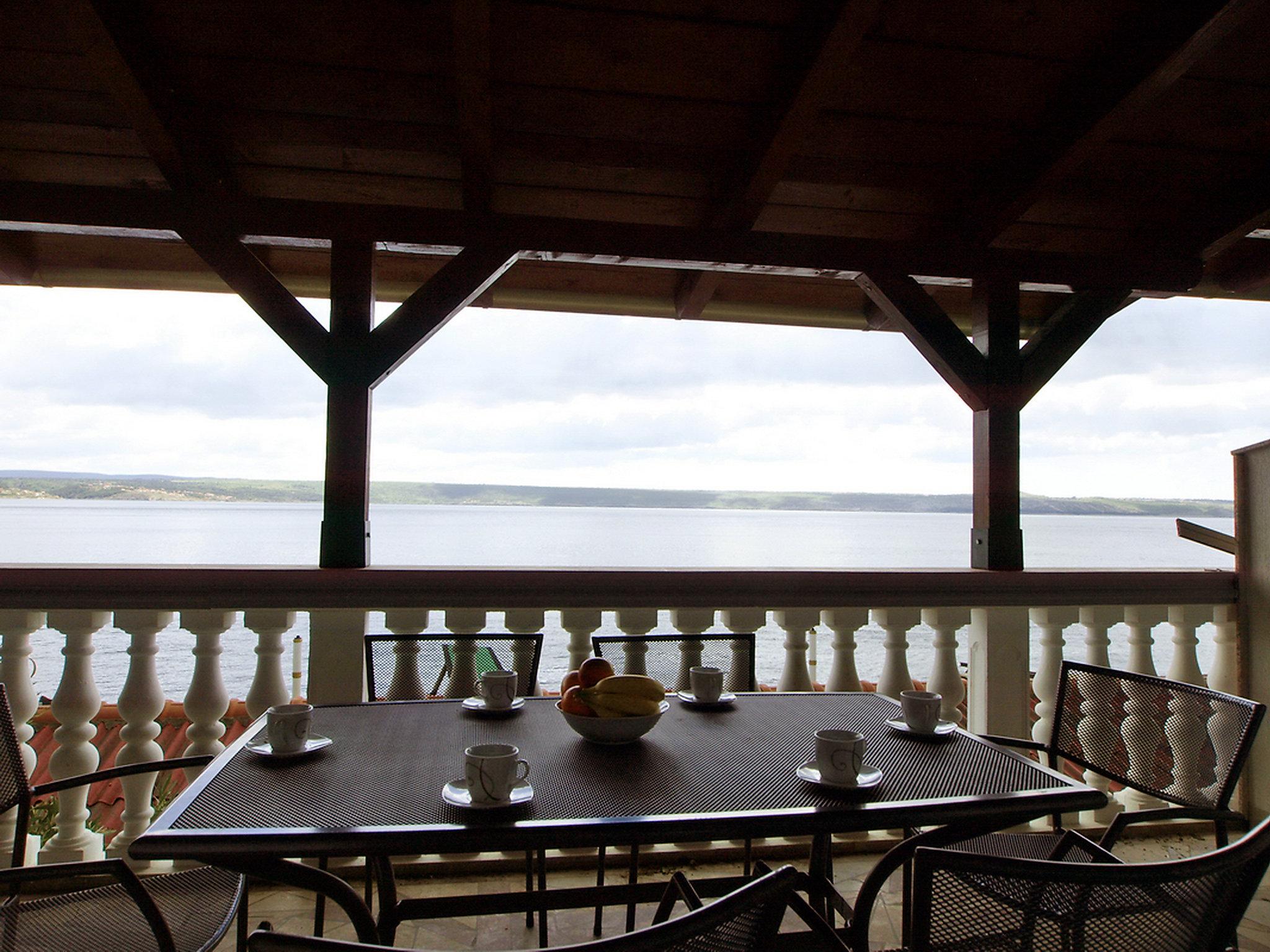 Foto 9 - Apartamento de 3 habitaciones en Jasenice con terraza y vistas al mar